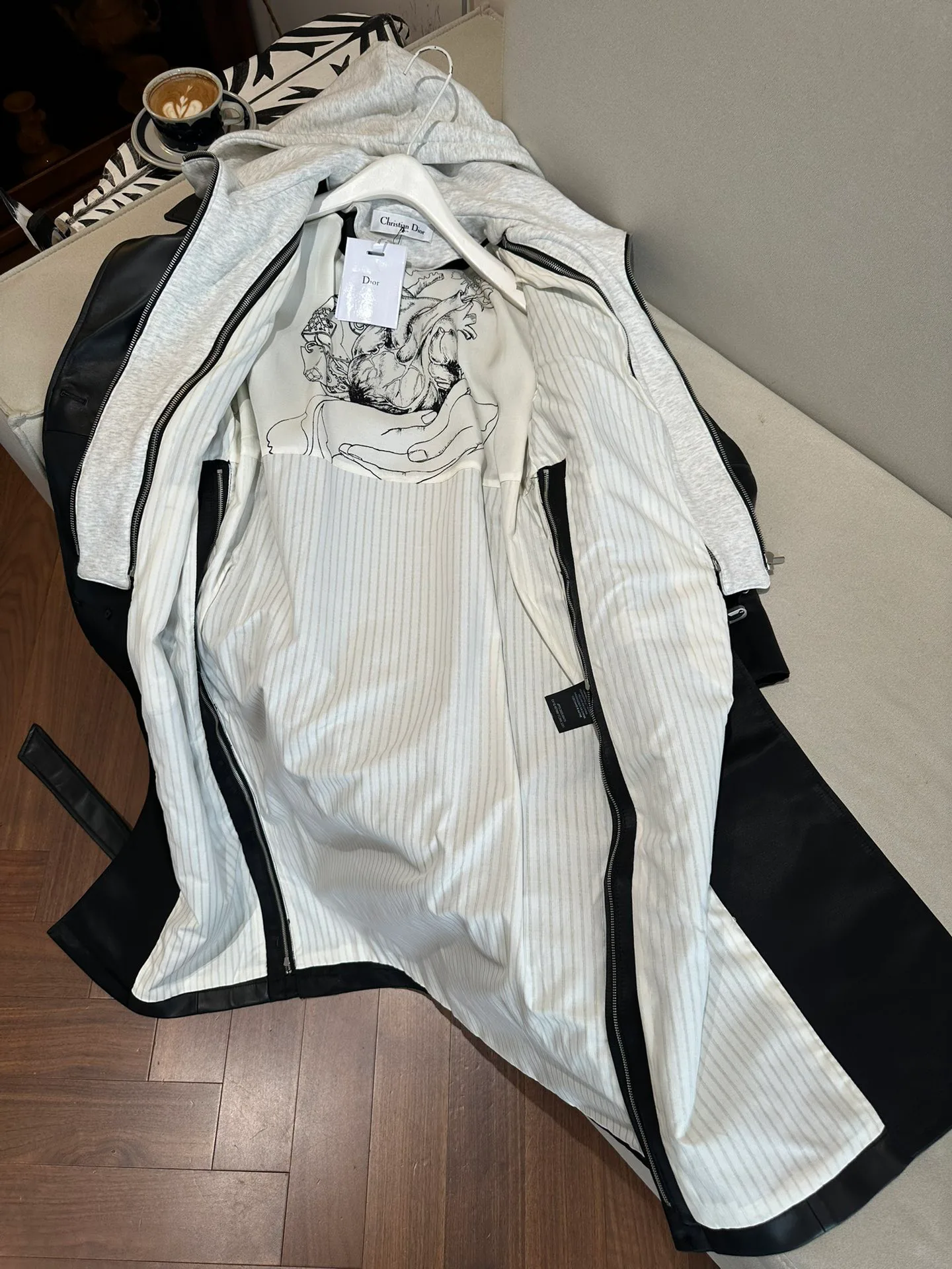 Кожаные Куртки И Дублёнки Женские Christian Dior 2657359