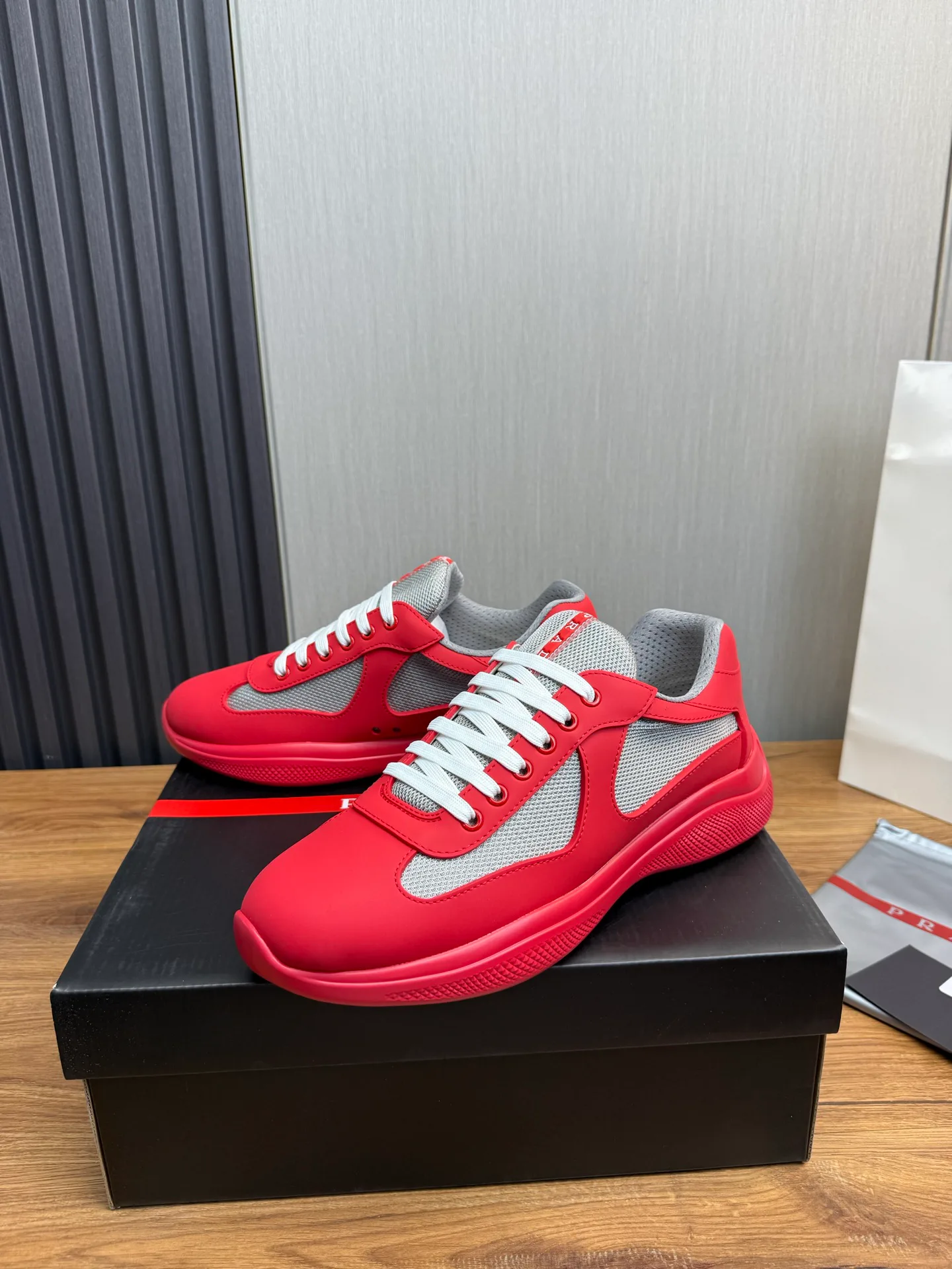 Кроссовки Женские Prada 1261595