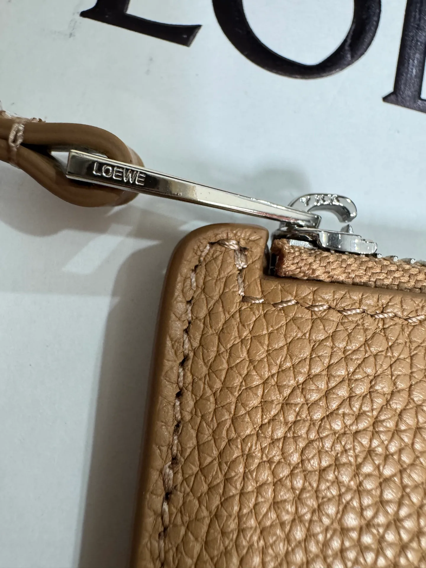 Клатчи Женские Loewe 3870956