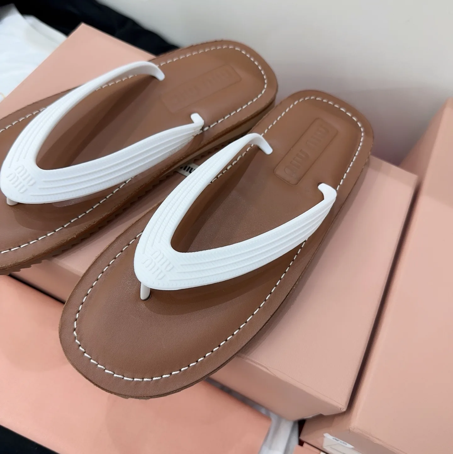 Шлепанцы Женские Miu Miu 12859282