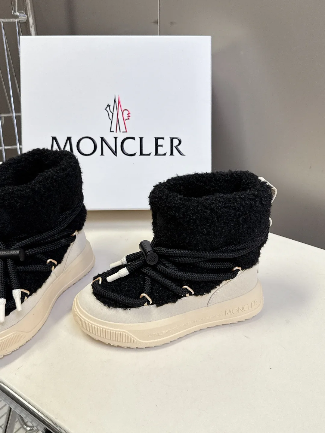 Угги Женские Moncler 403694