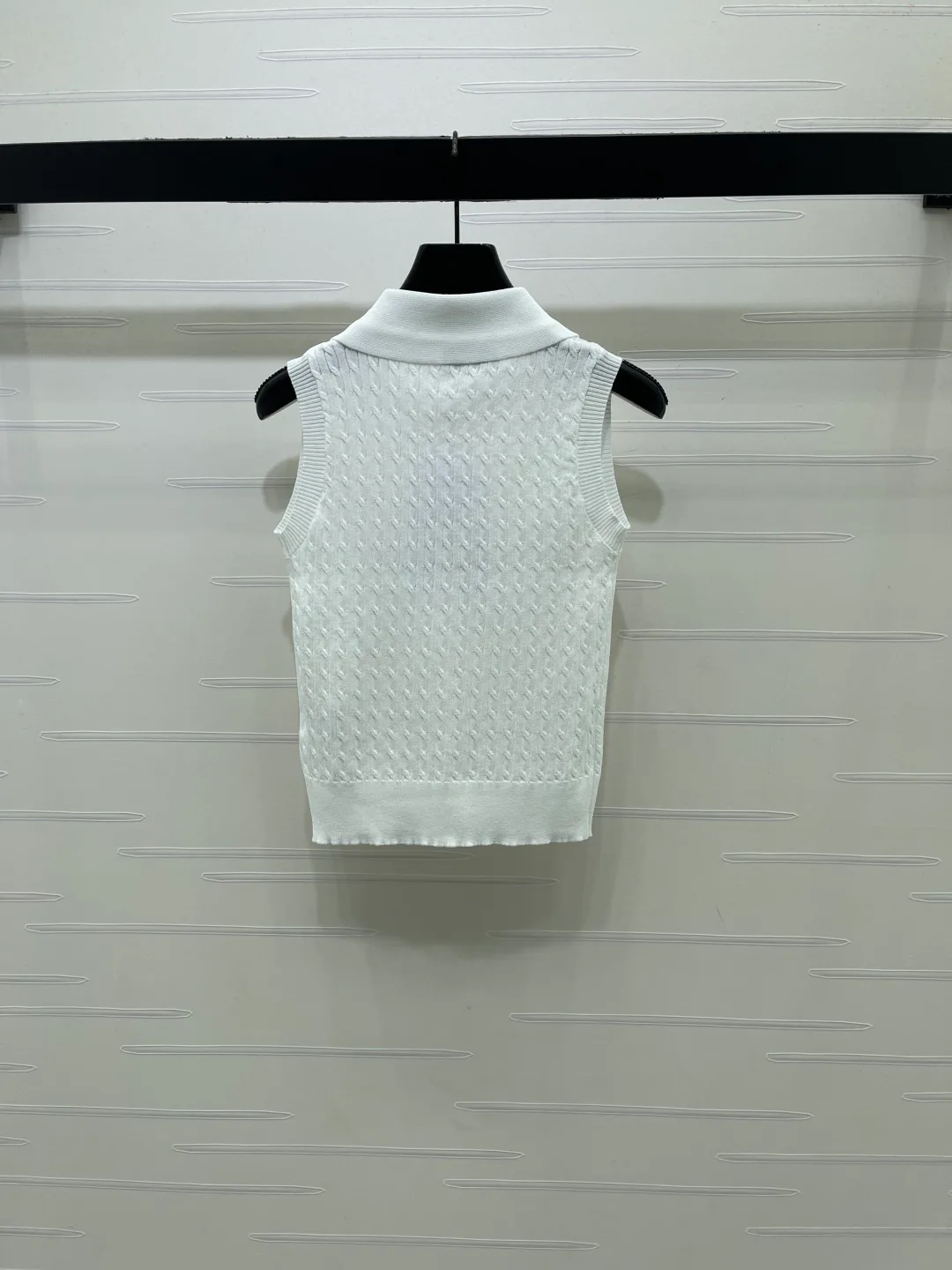 Жилеты Женские Chanel 17399241