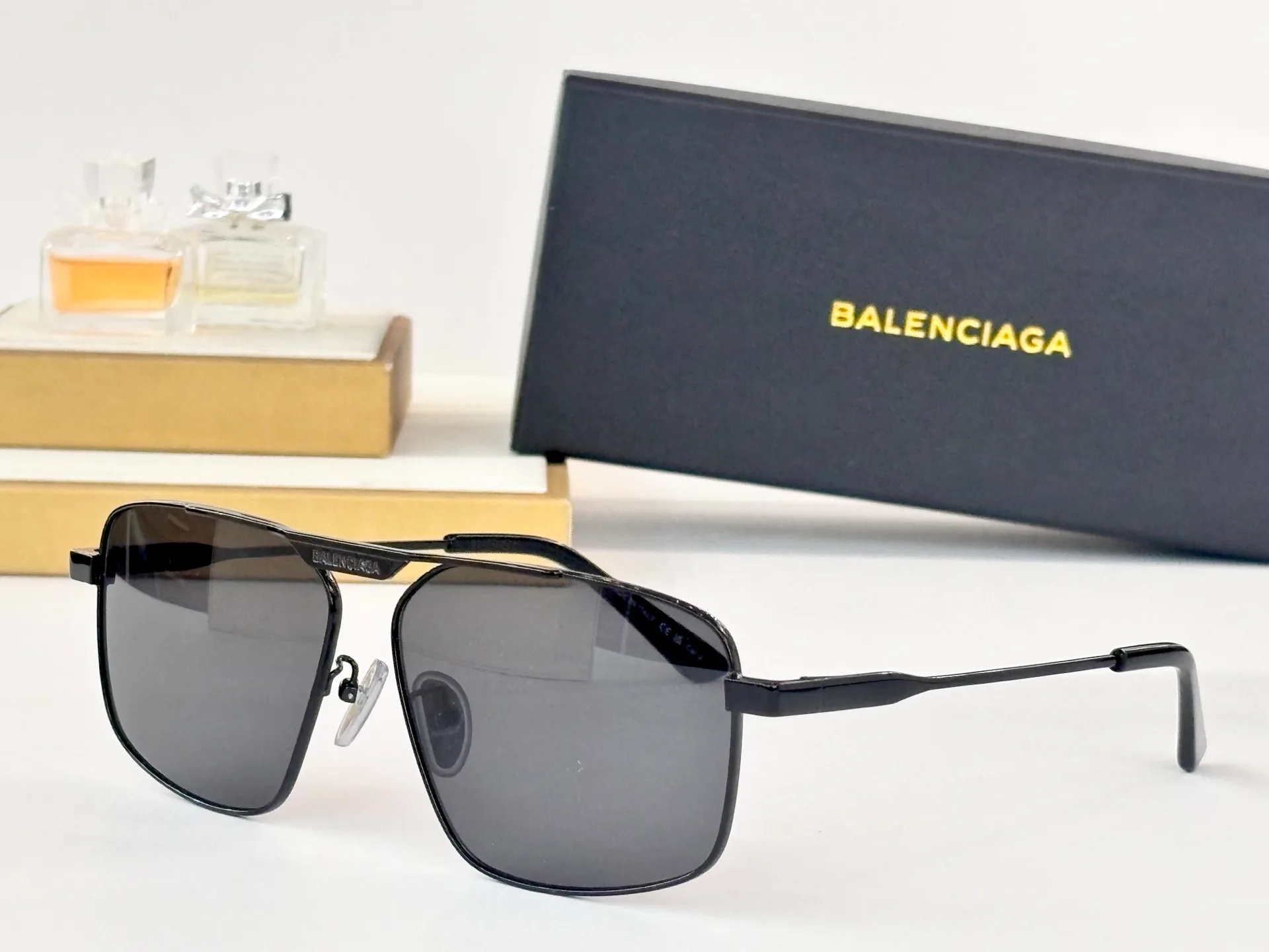 Очки Balenciaga 13389358