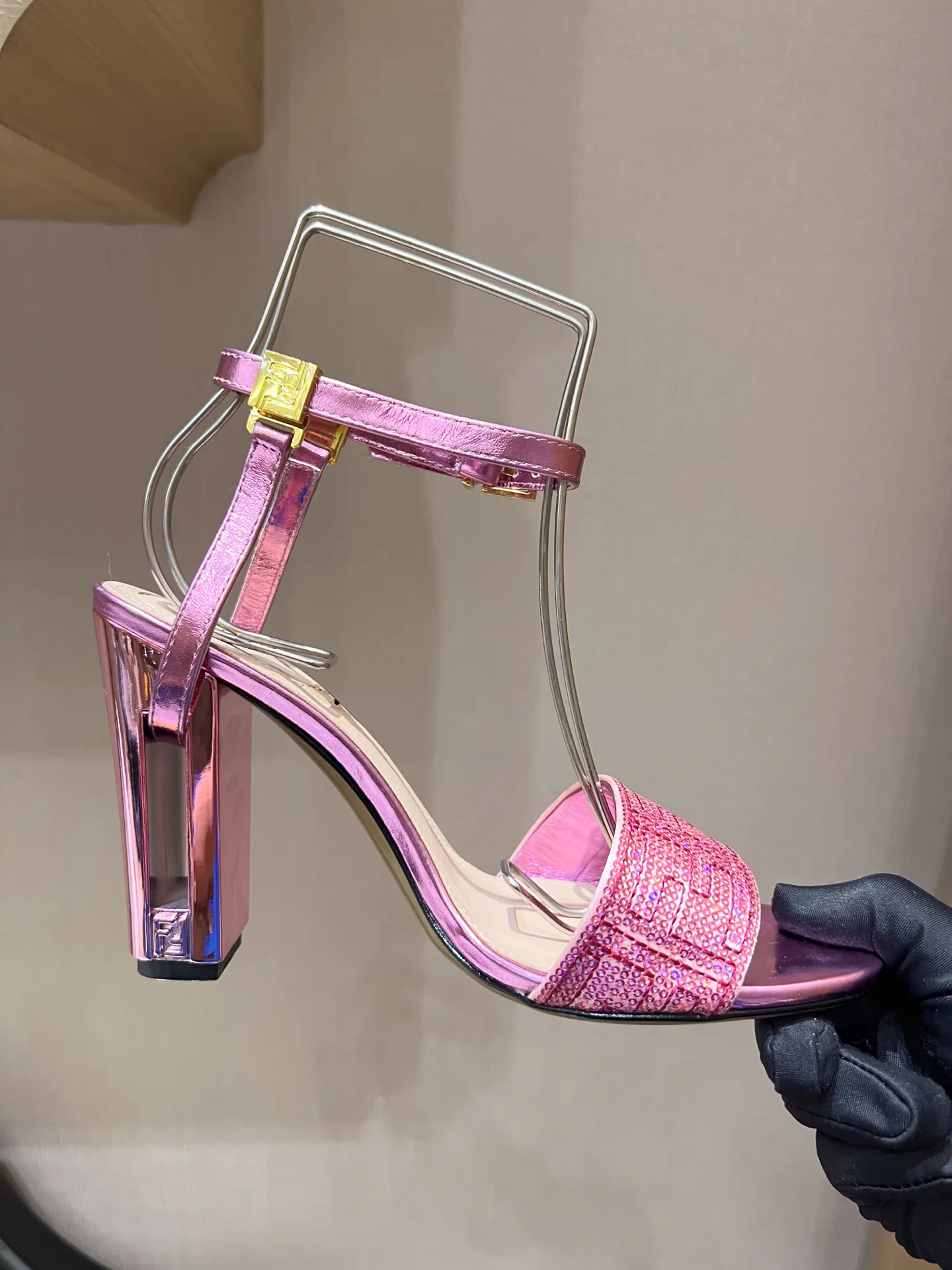 Босоножки Женские Fendi 9288994