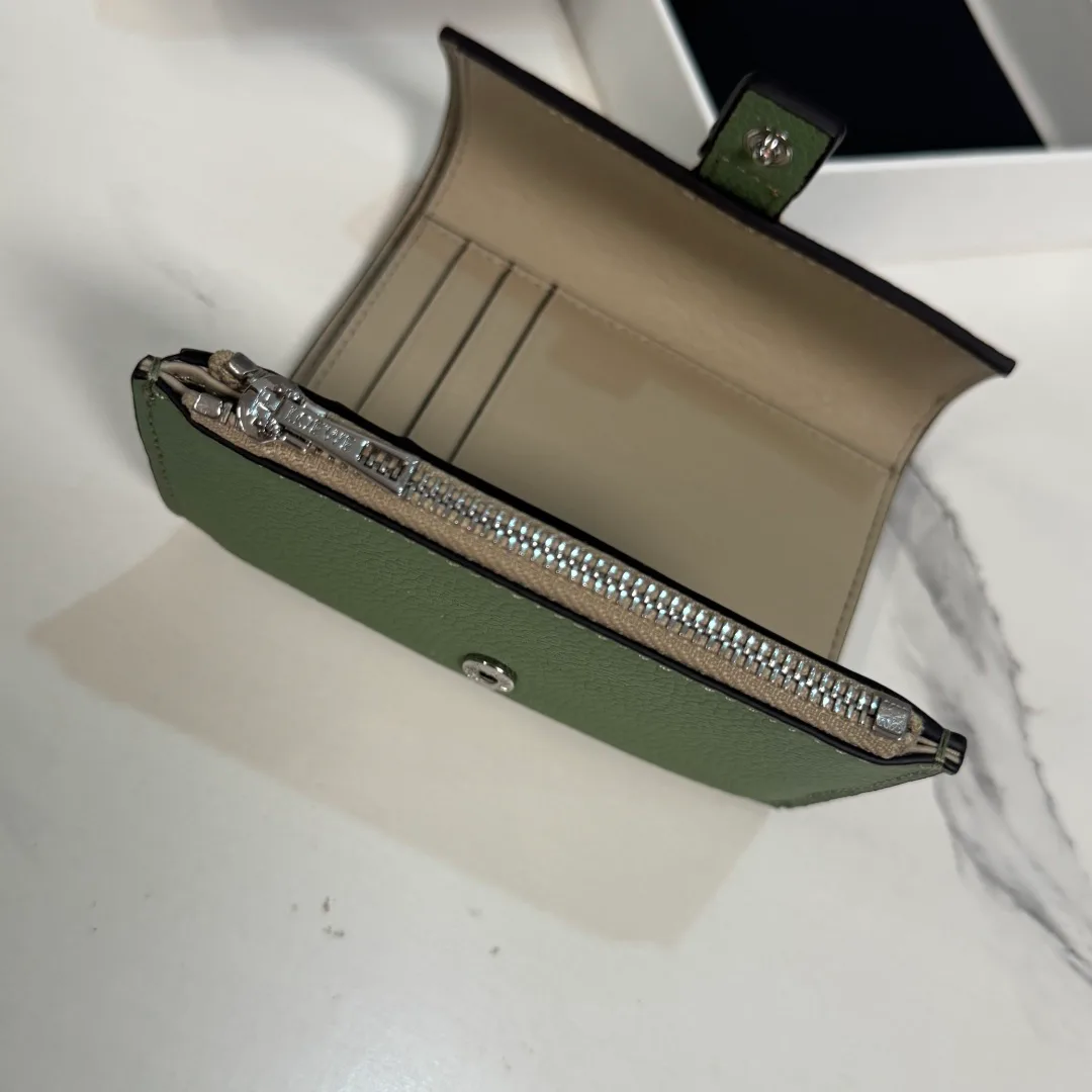 Клатчи Женские Loewe 17502824