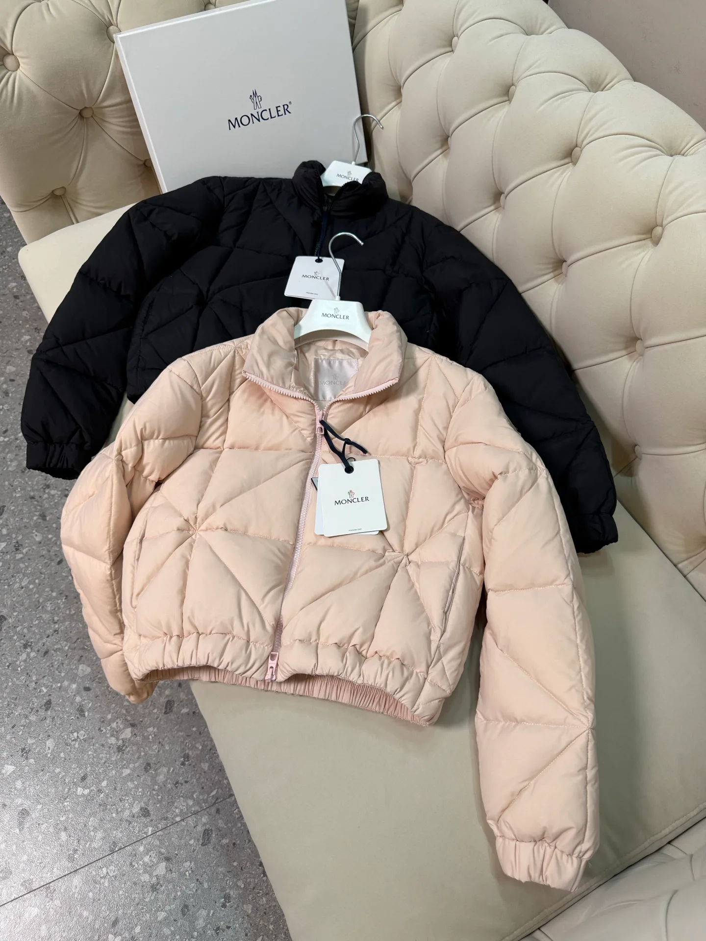 Куртки И Пуховики Женские Moncler 18825231