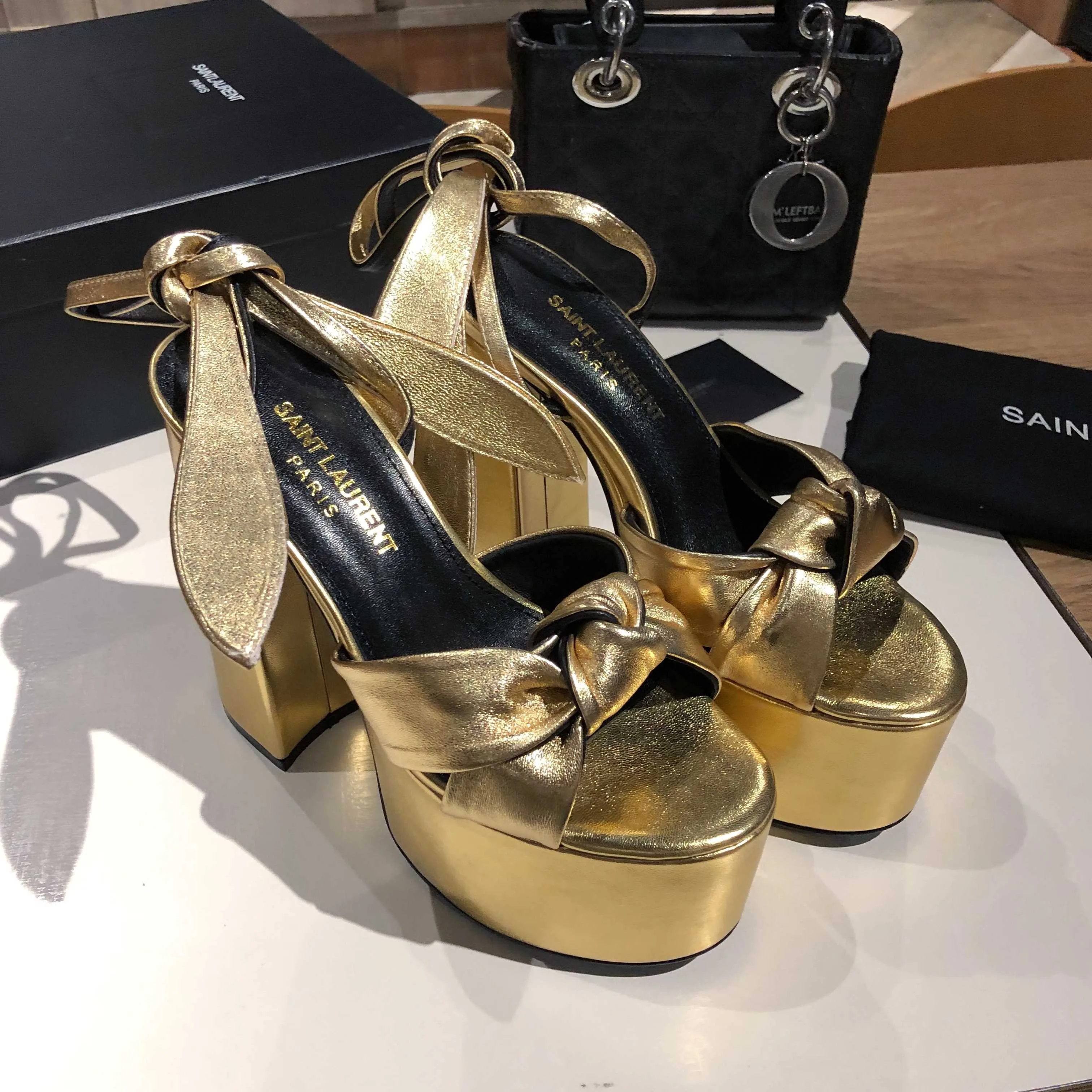 Босоножки Женские Saint Laurent 11220447