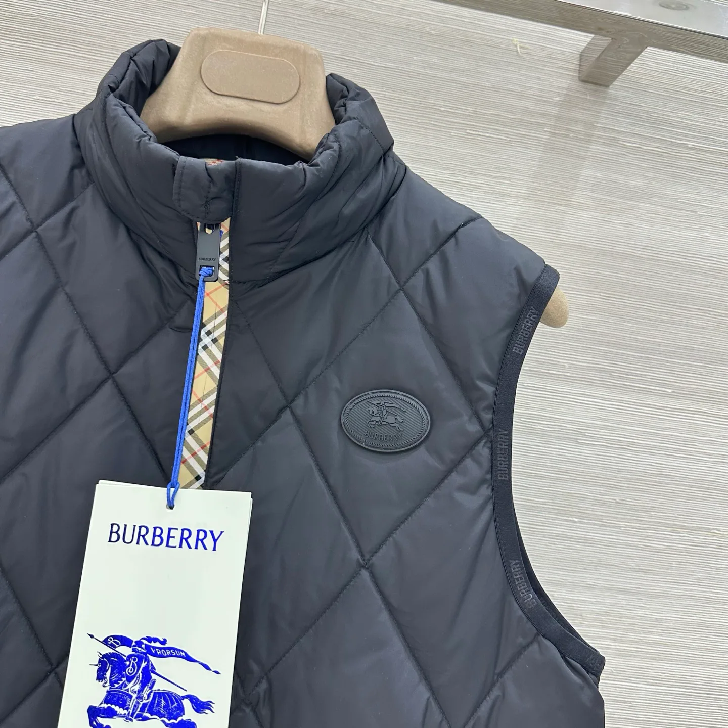 Жилеты Женские Burberry 18774622