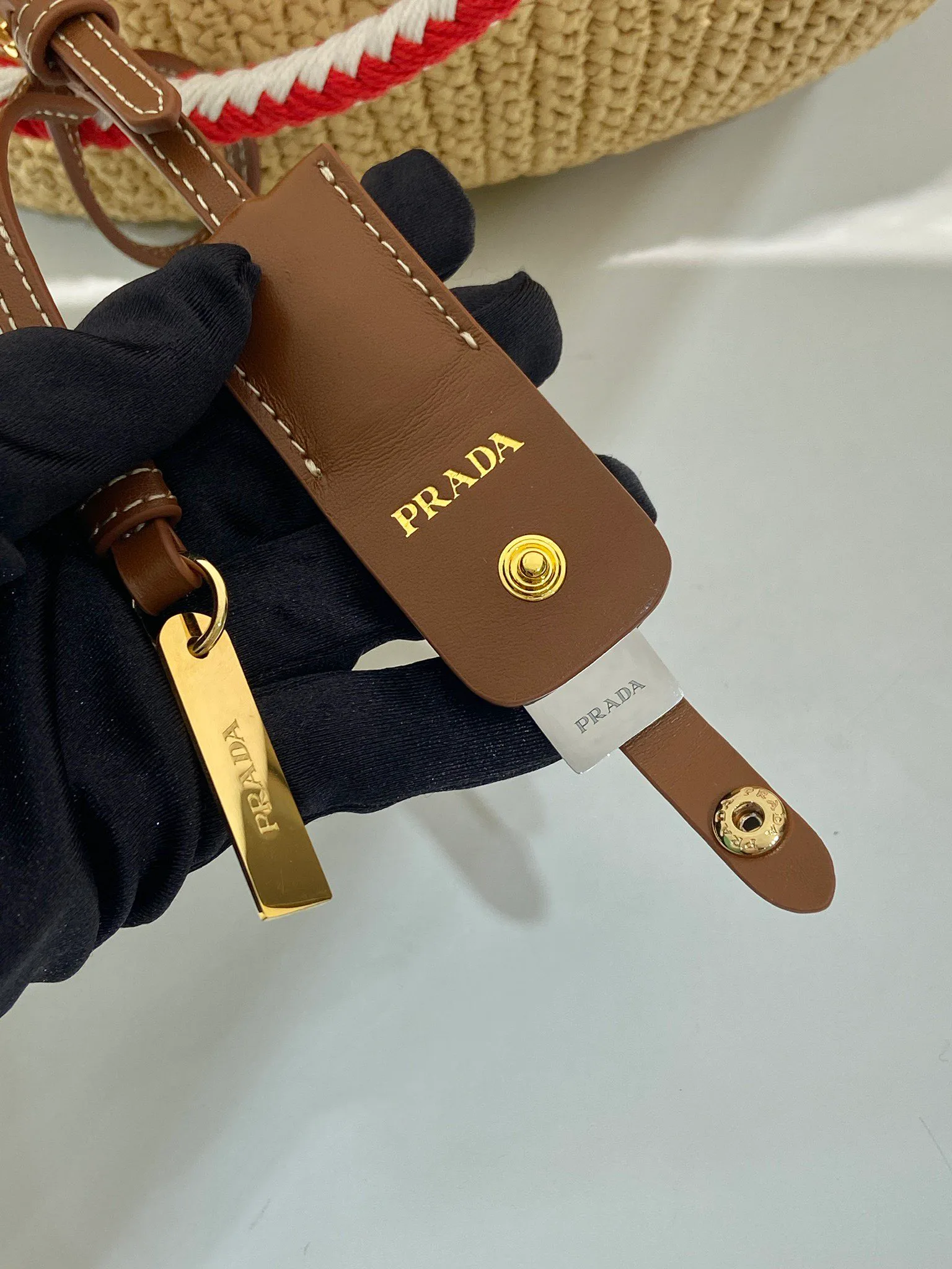 Классические Сумки Женские Prada 11565755