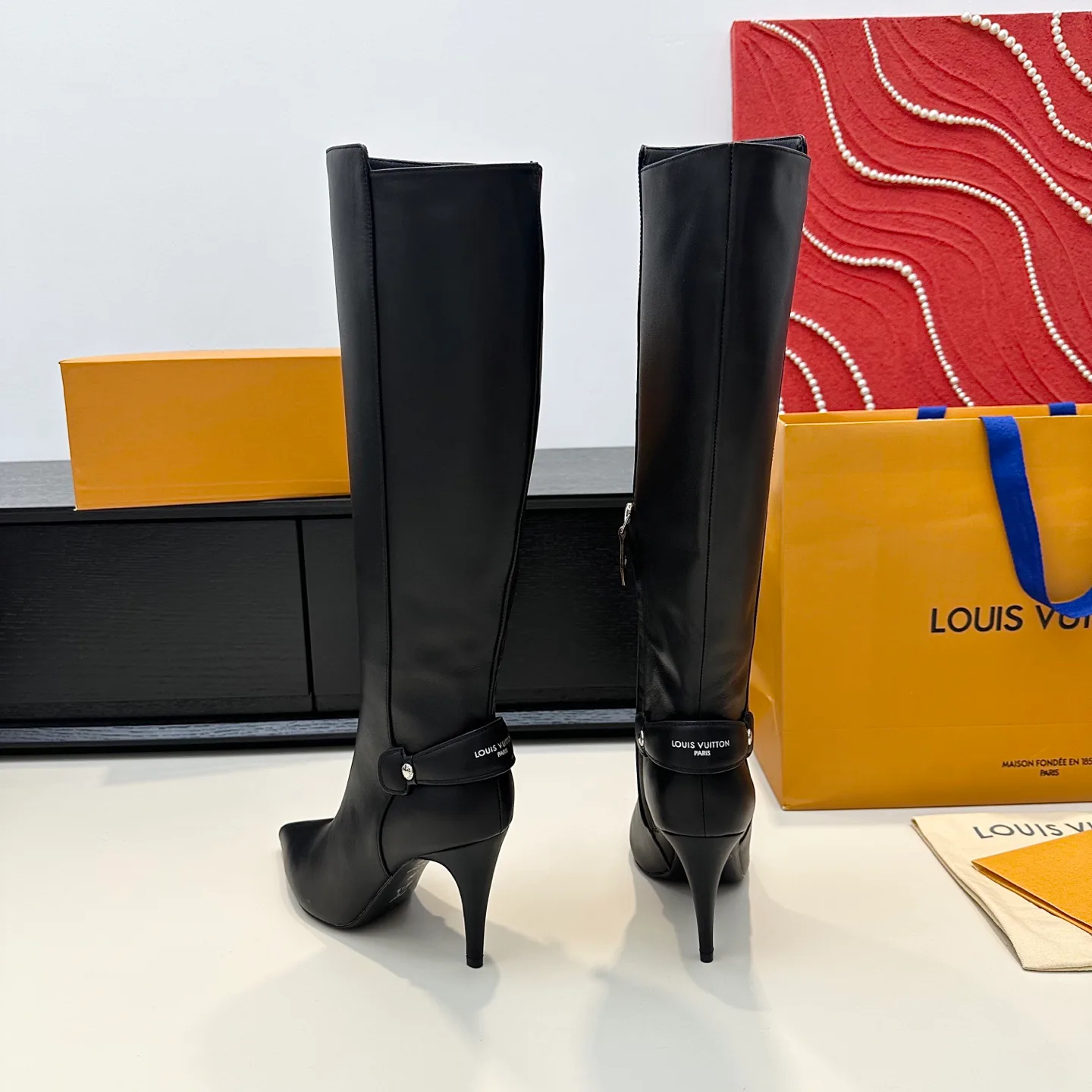 Сапоги Женские Louis Vuitton 19301573