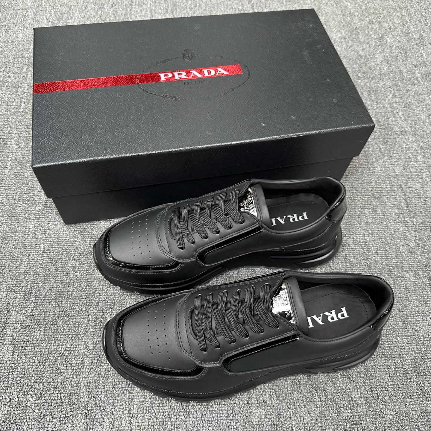 Кроссовки Мужские Prada 258109