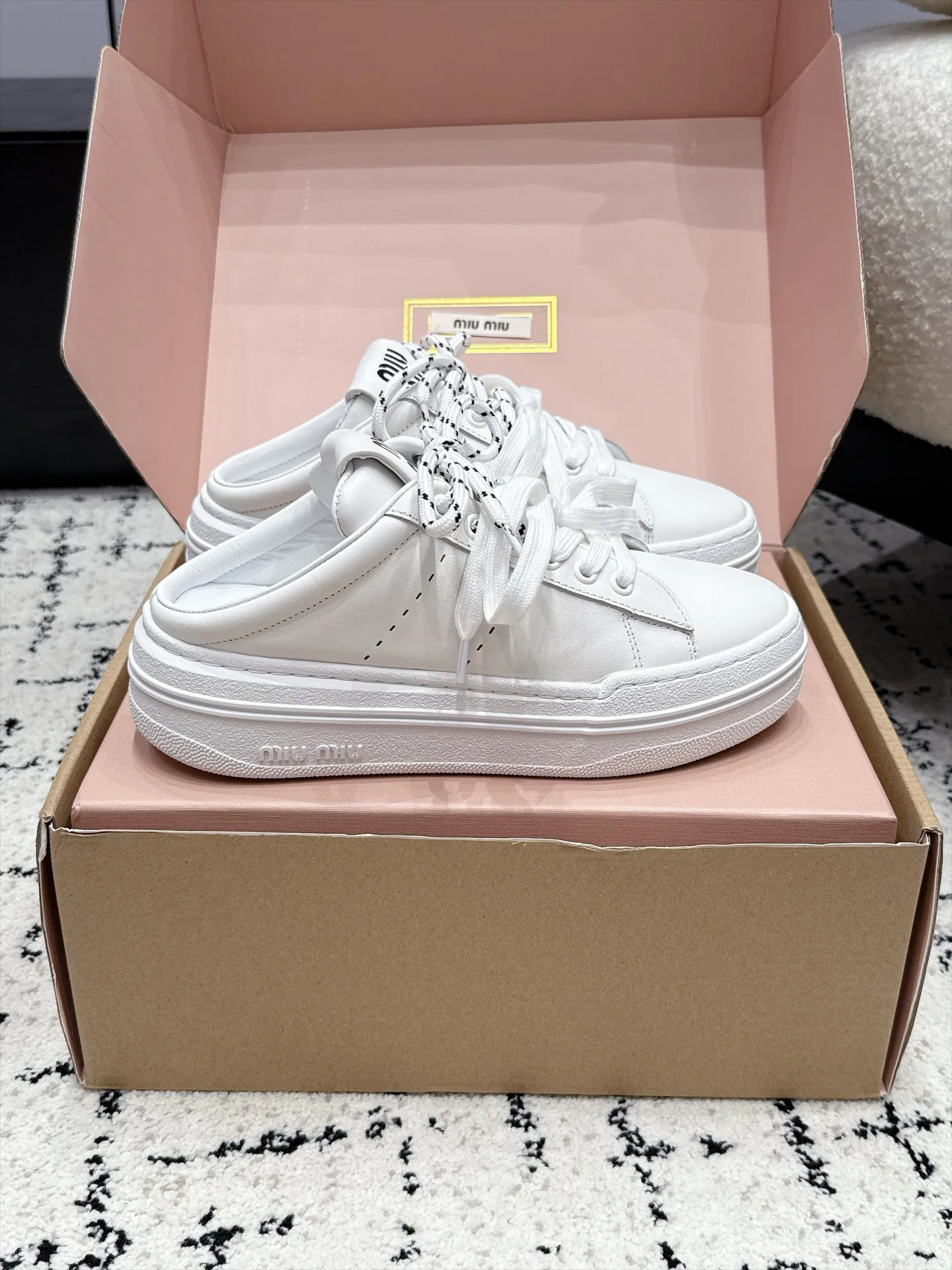 Кроссовки Женские Miu Miu 17978233