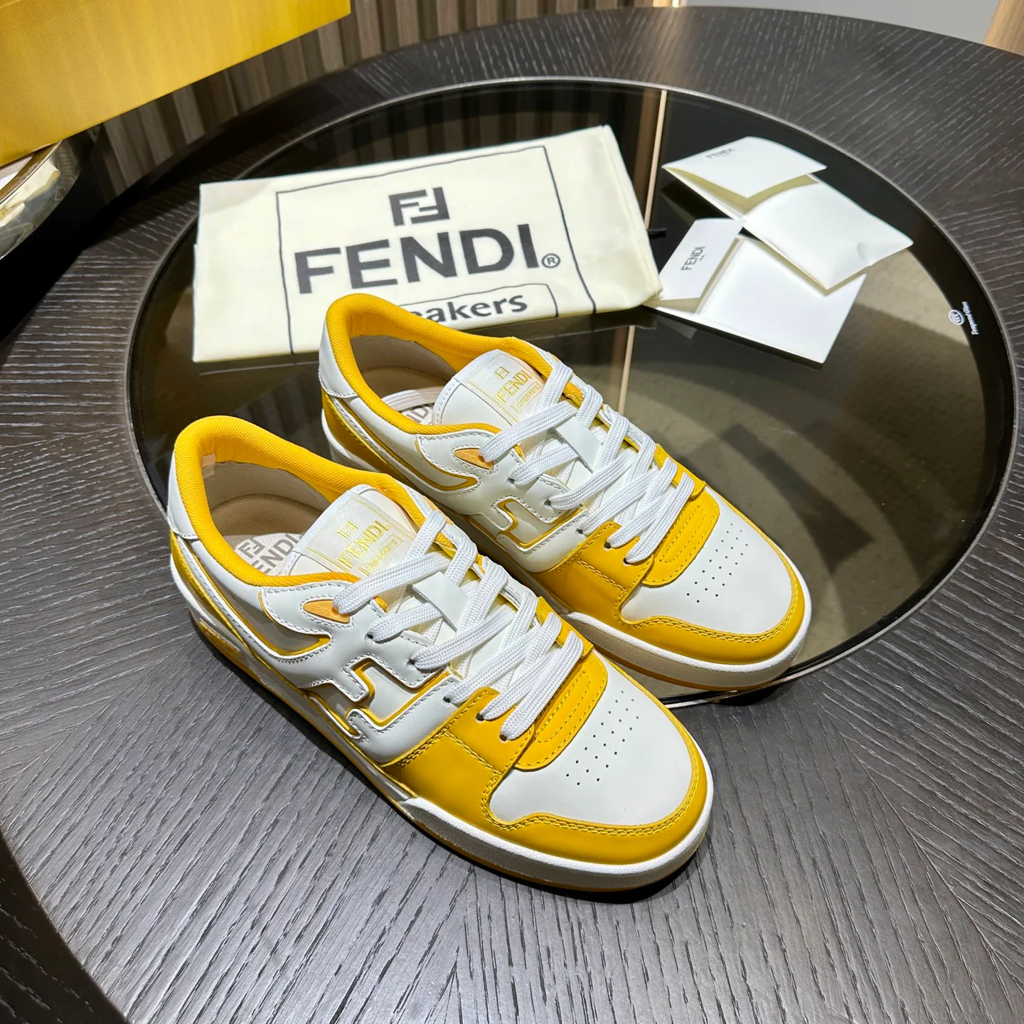 Кроссовки Женские Fendi 31601