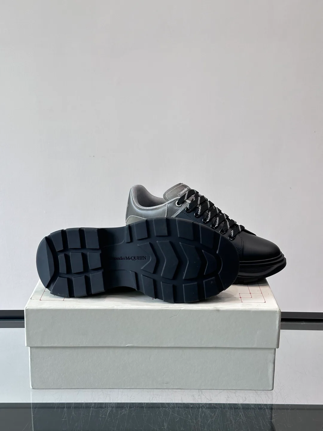 Кроссовки Женские Alexander Mcqueen 11151049