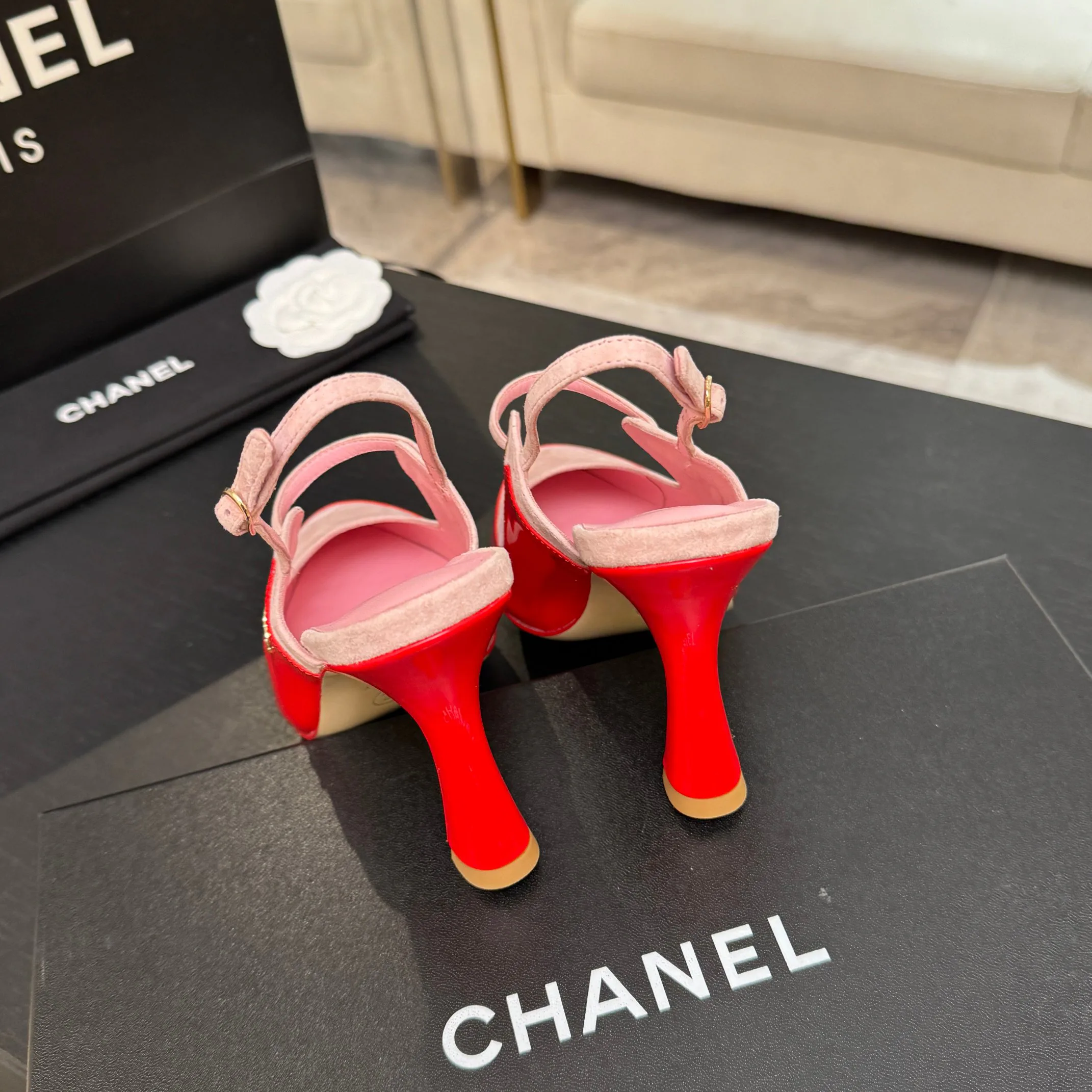 Босоножки Женские Chanel 18889326