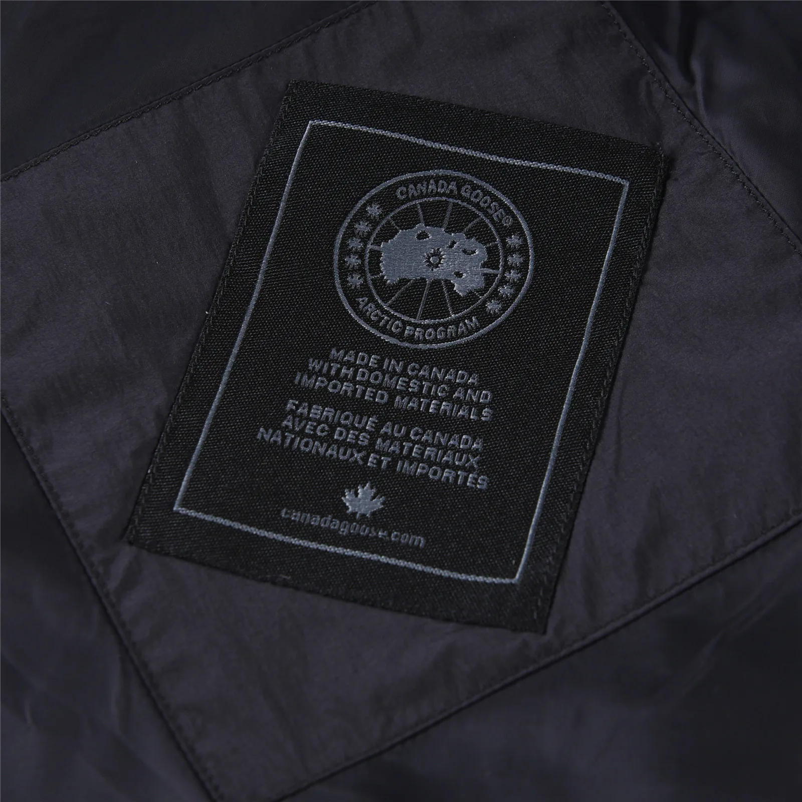 Куртки И Пуховики Женские Canada Goose 2162164