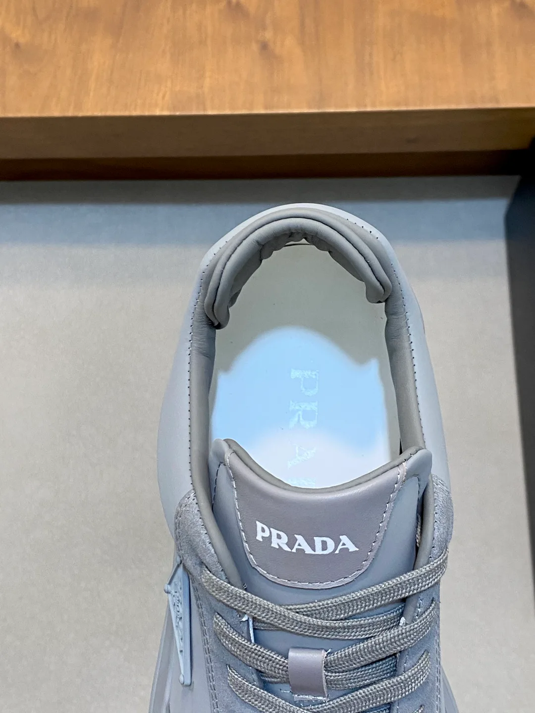 Кроссовки Мужские Prada 18116637
