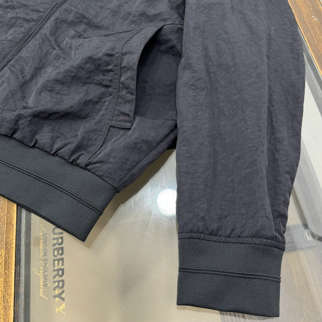 Куртки И Пуховики Мужские Prada 17550790