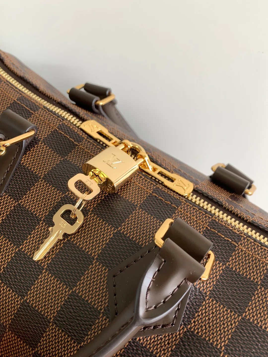Классические Сумки Женские Louis Vuitton 12315661