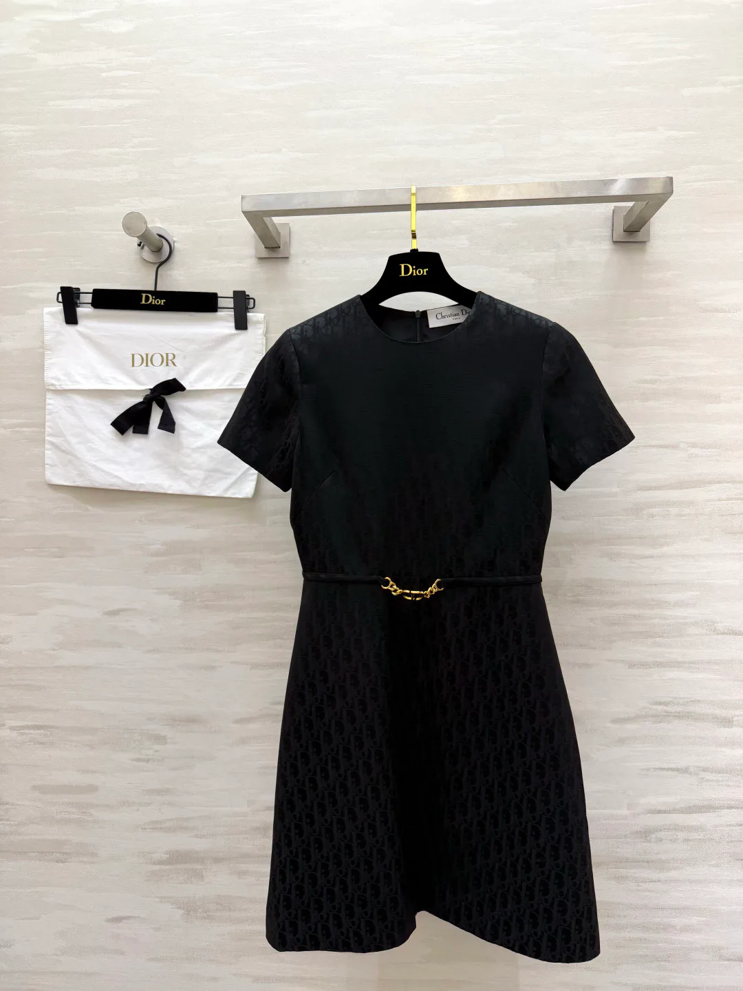 Платья Женские Christian Dior 16894187