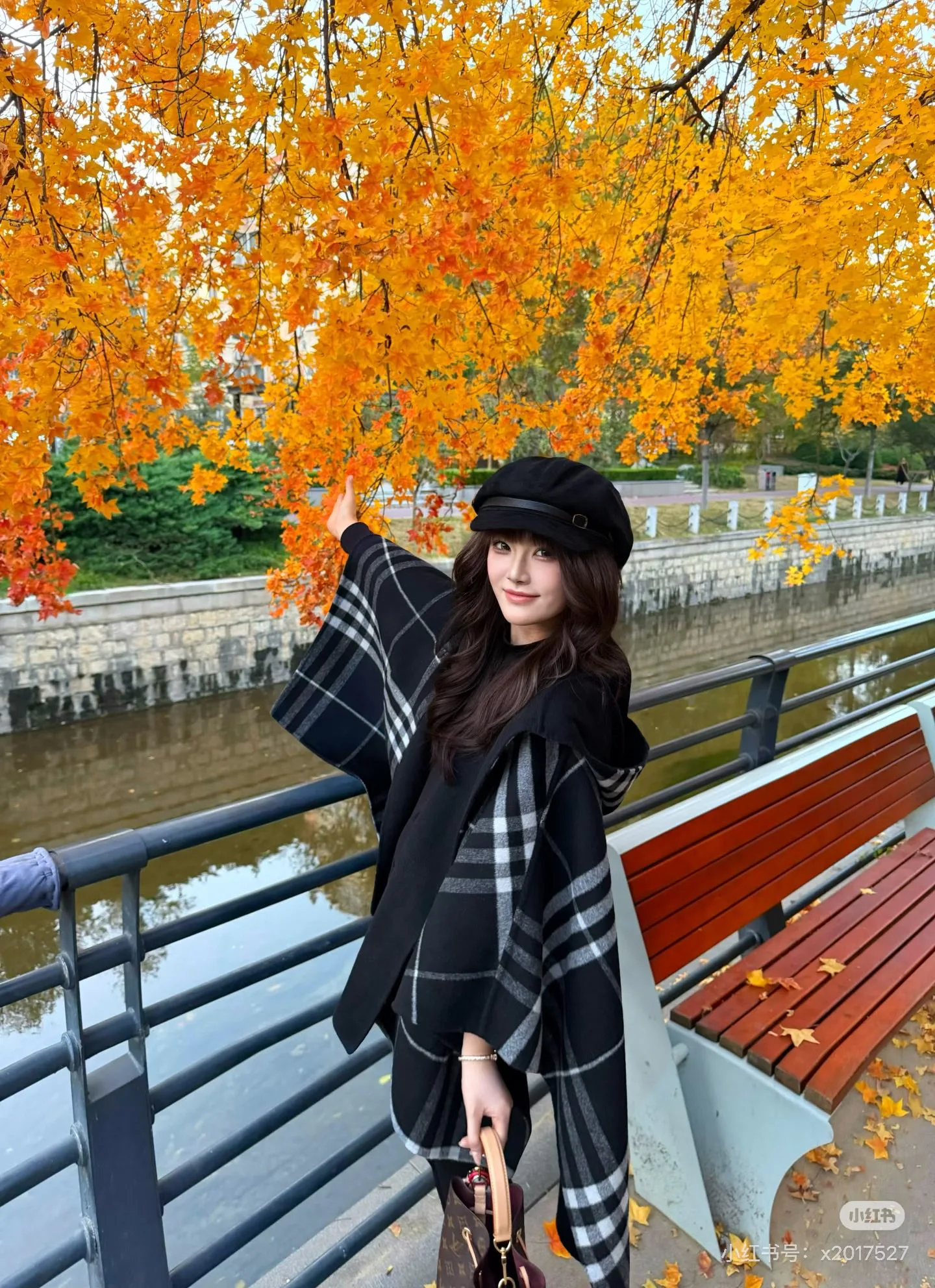 Пальто Женские Burberry 18003142