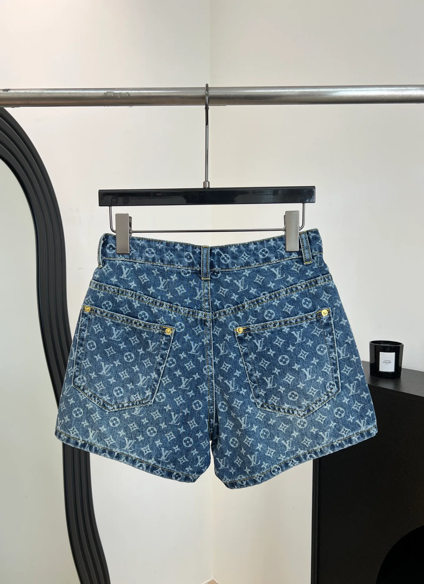 Шорты Женские Louis Vuitton 11645810