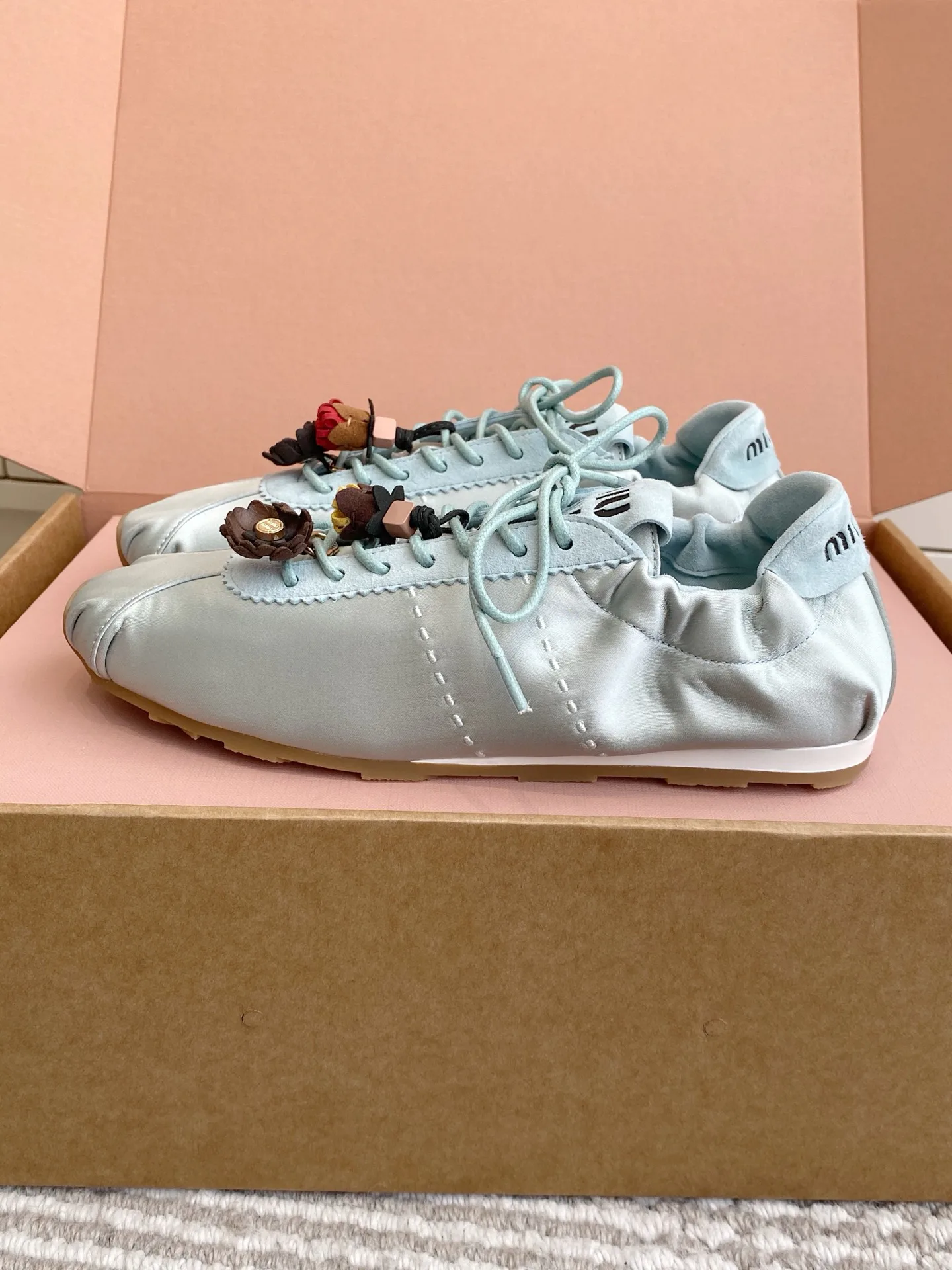 Кроссовки Женские Miu Miu 10957631