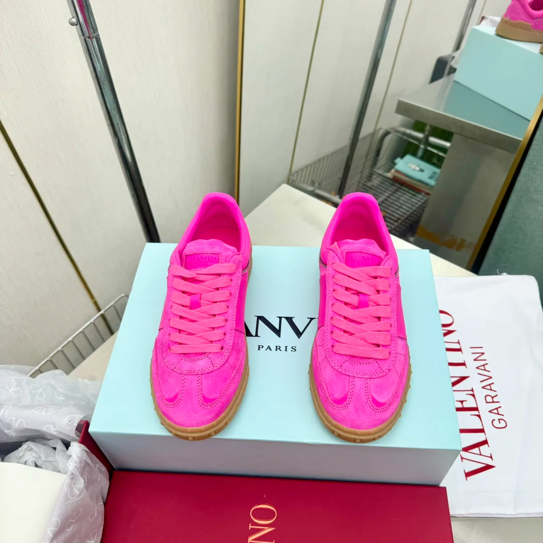 Кроссовки Женские Valentino 17955029