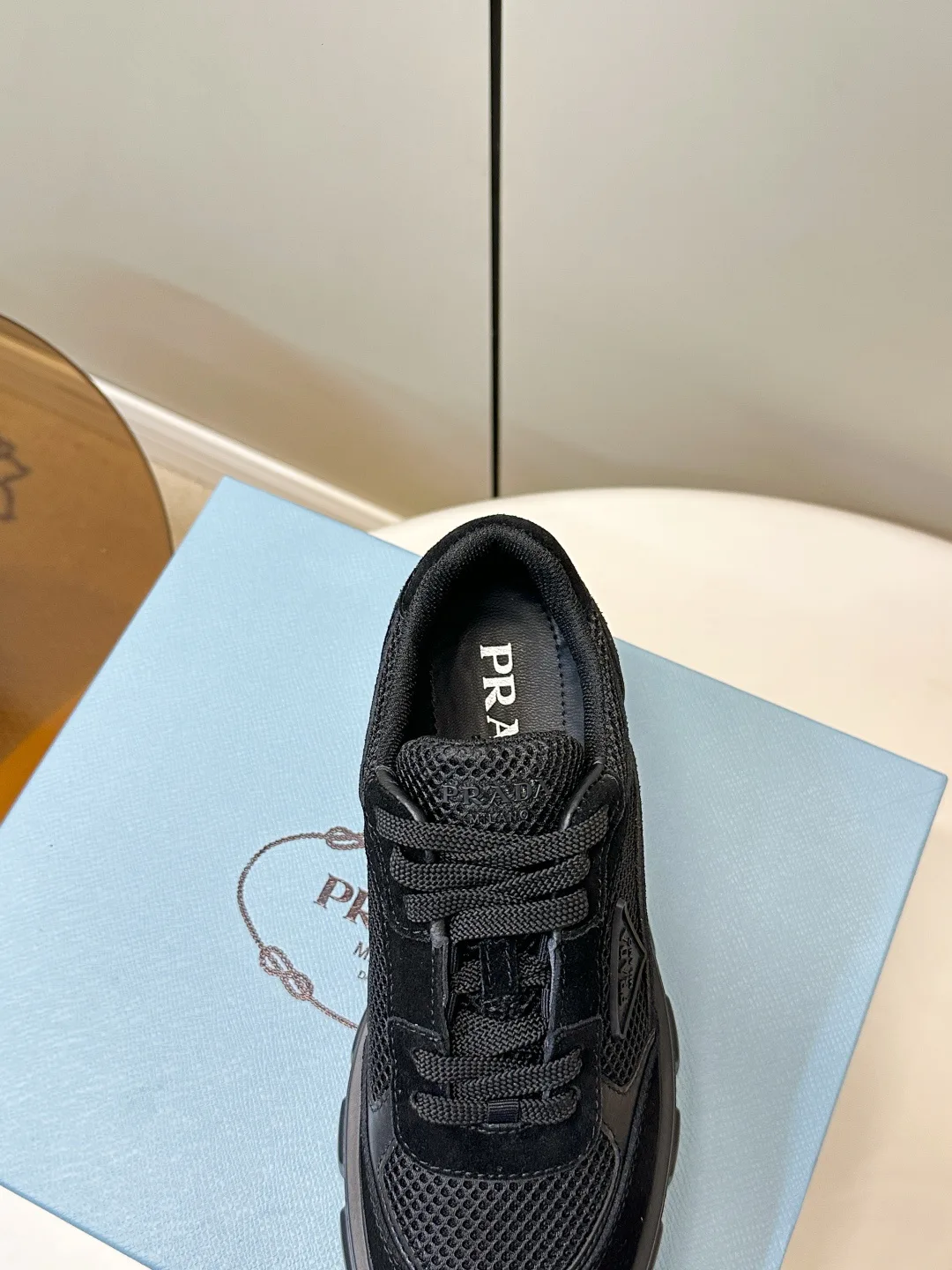 Кроссовки Женские Prada 18133083