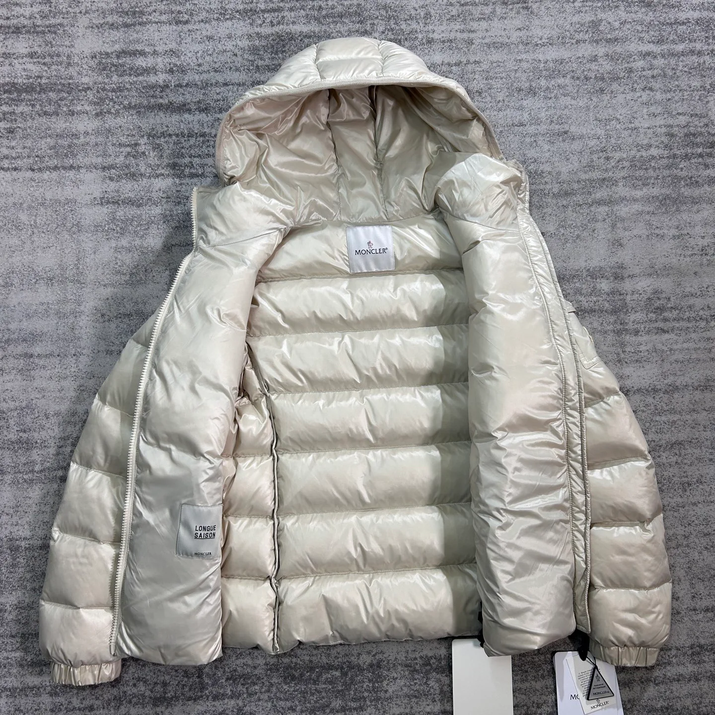 Куртки И Пуховики Женские Moncler 18354333