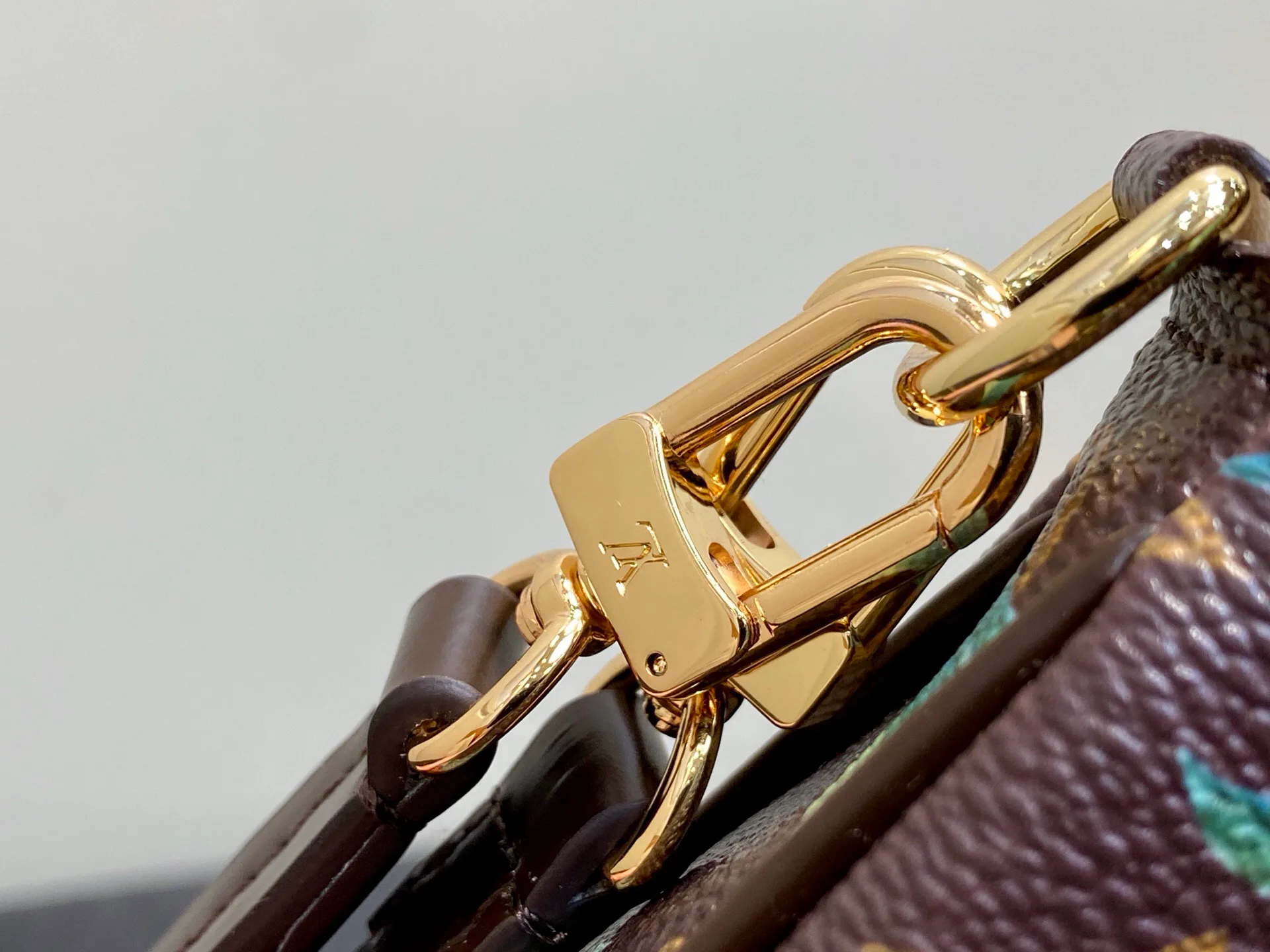 Клатчи Женские Louis Vuitton 13333538
