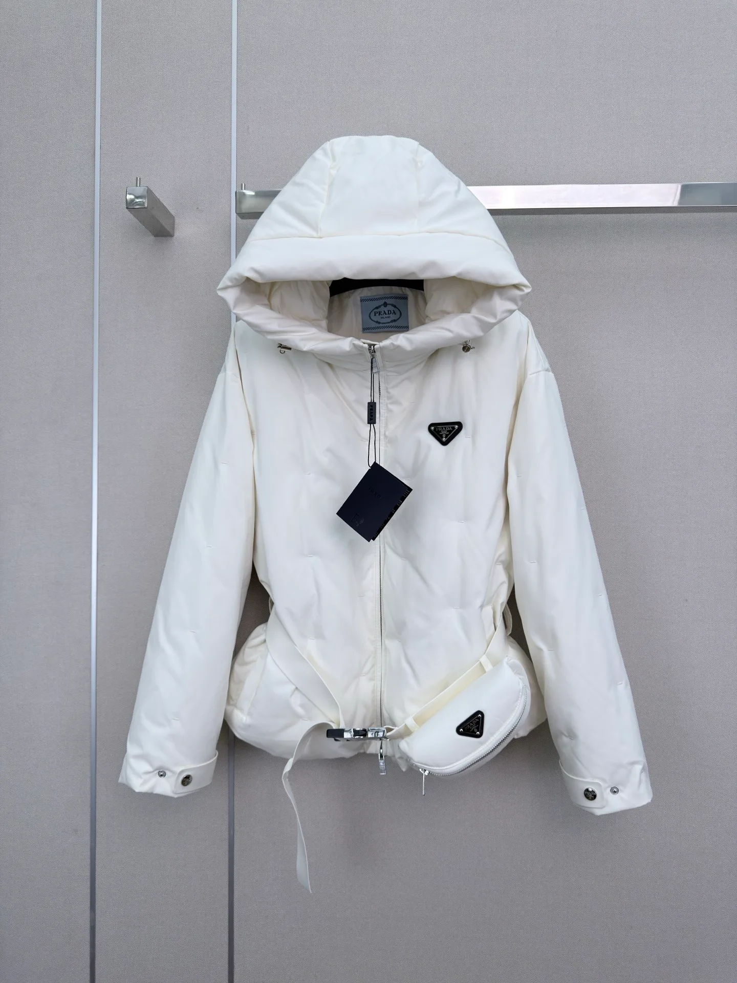 Куртки И Пуховики Женские Prada 18226285