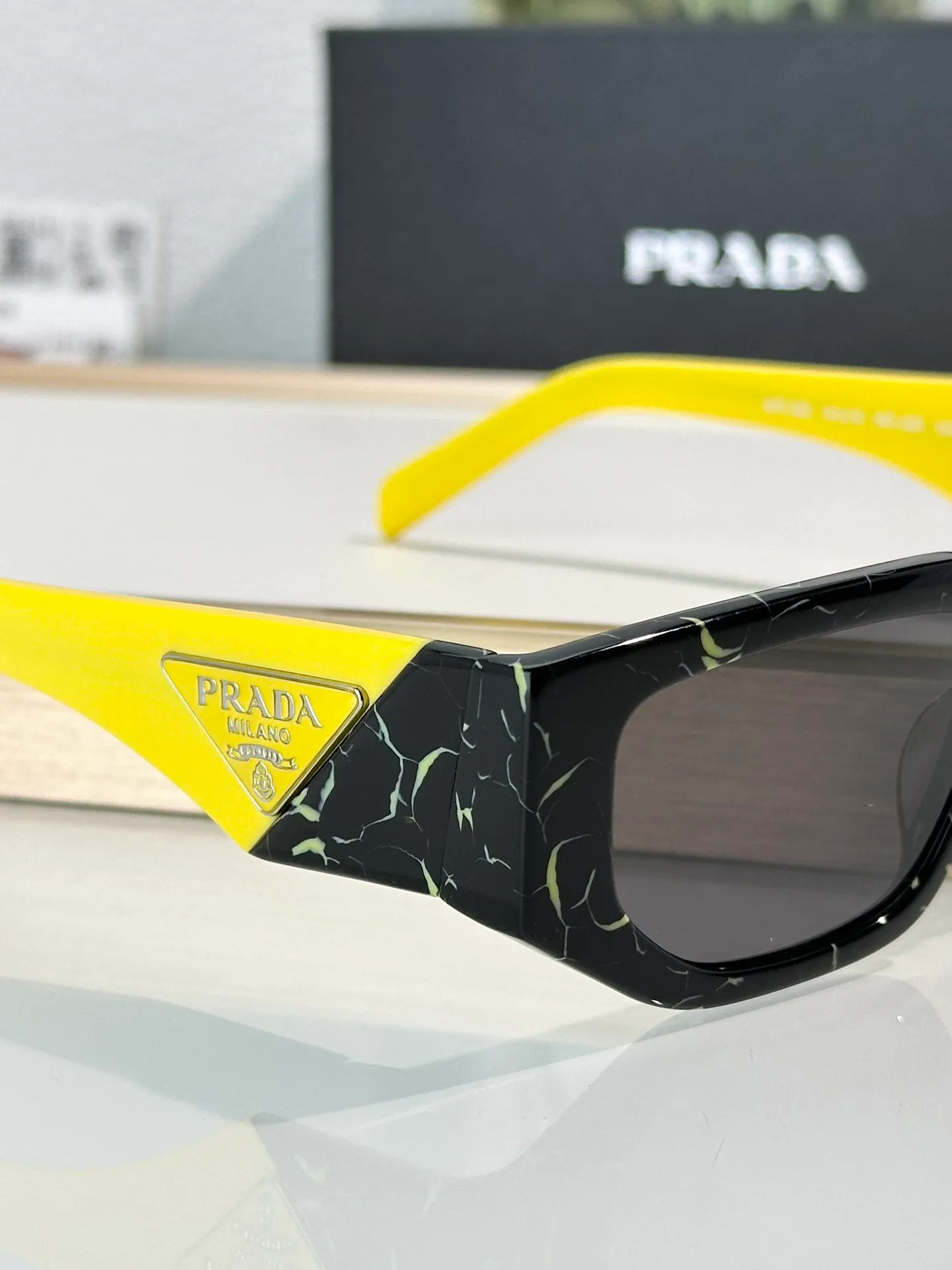 Очки Prada 18164410