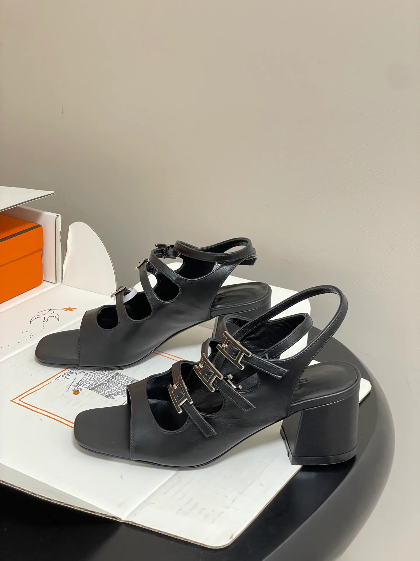 Босоножки Женские Hermes 17558053