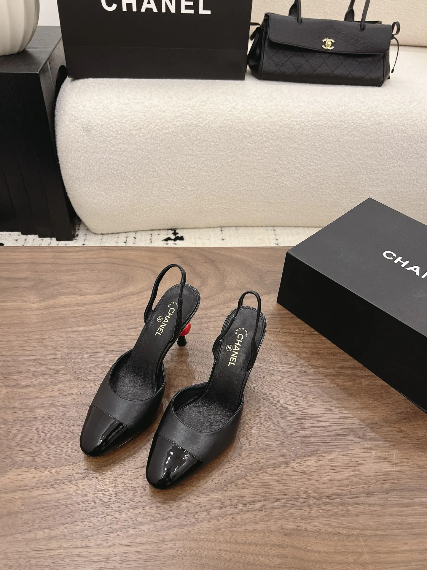 Туфли Женские Chanel 19080168