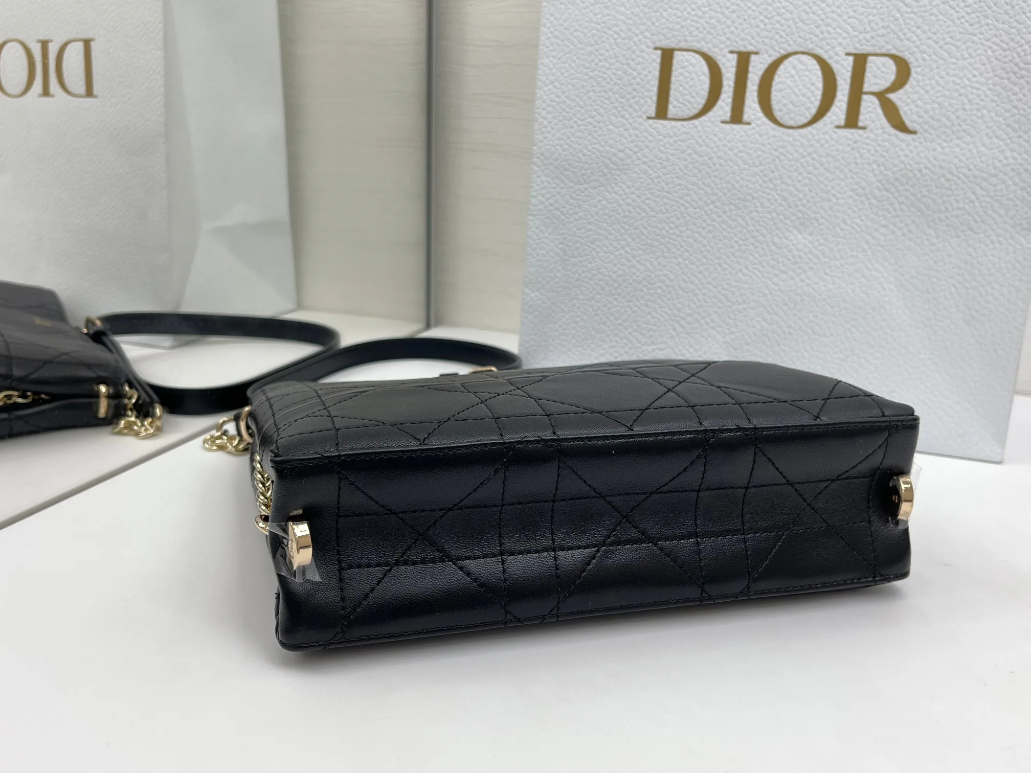 Классические Сумки Женские Christian Dior 13349536