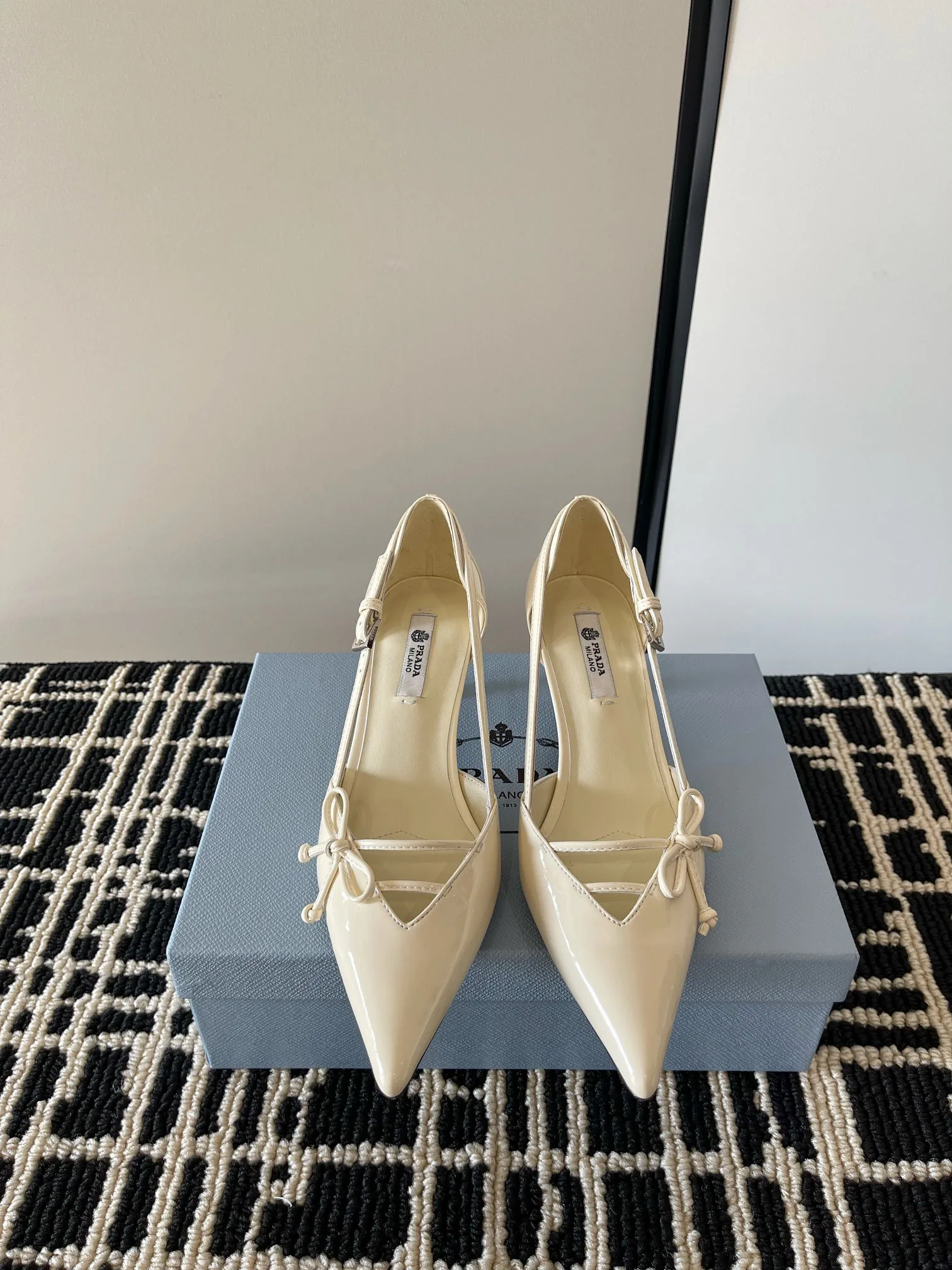 Туфли Женские Prada 11162938
