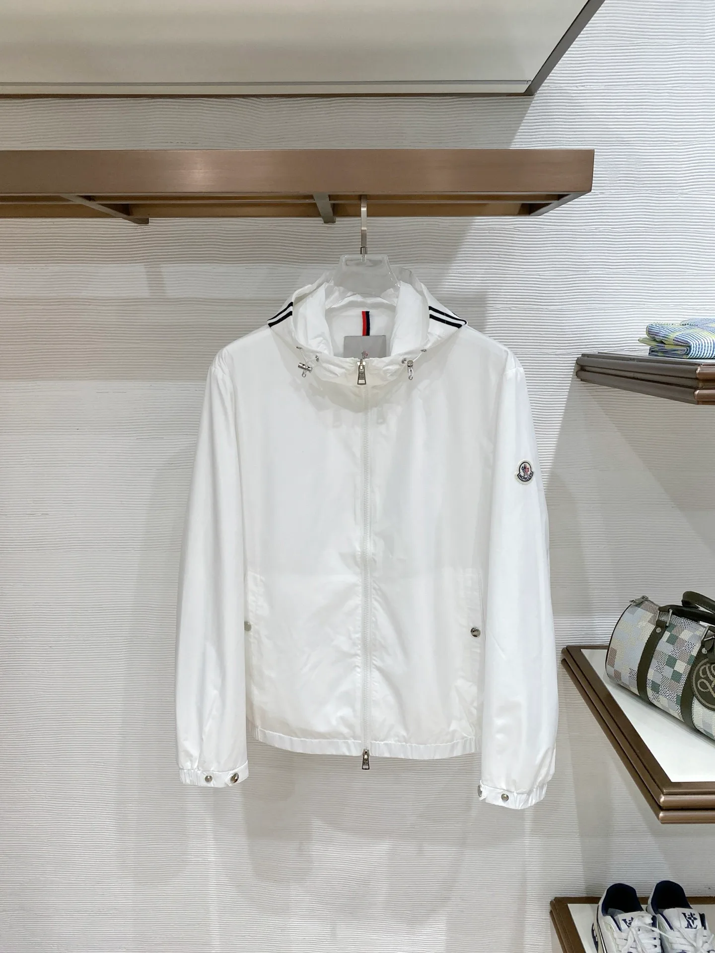 Куртки И Пуховики Мужские Moncler 11584618
