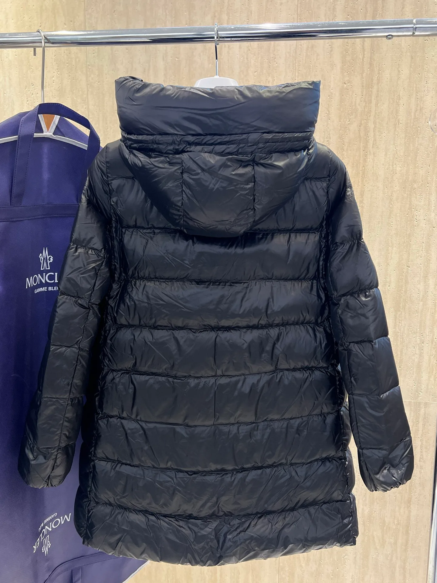 Куртки И Пуховики Мужские Moncler 18231604