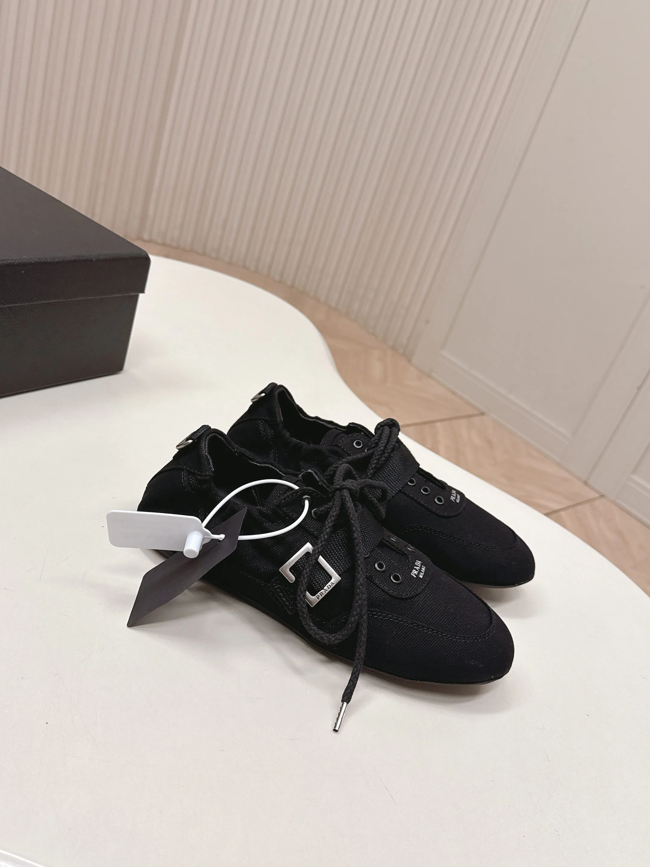 Кроссовки Женские Prada 9449645