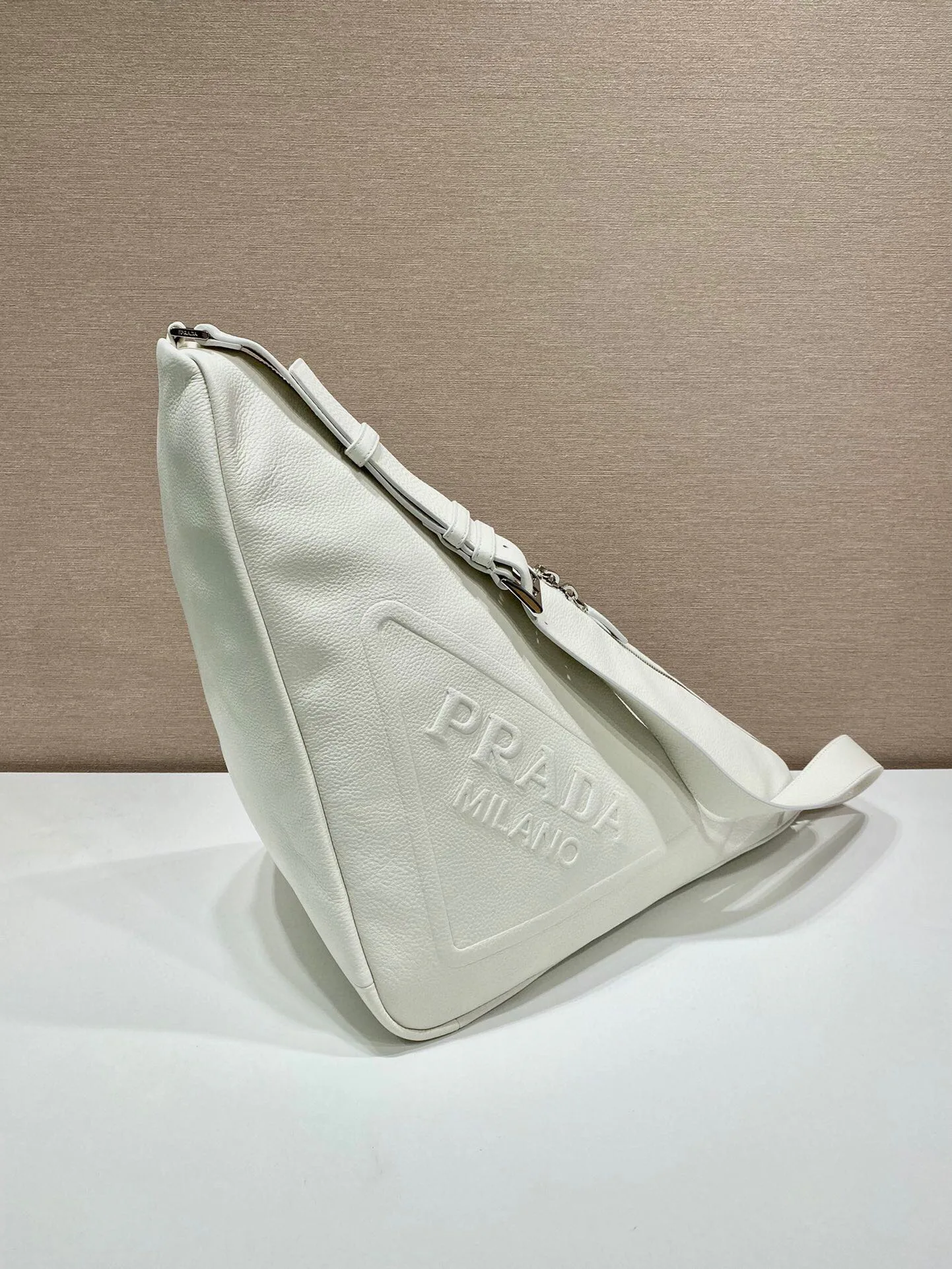 Сумки На Ремне Женские Prada 11409620