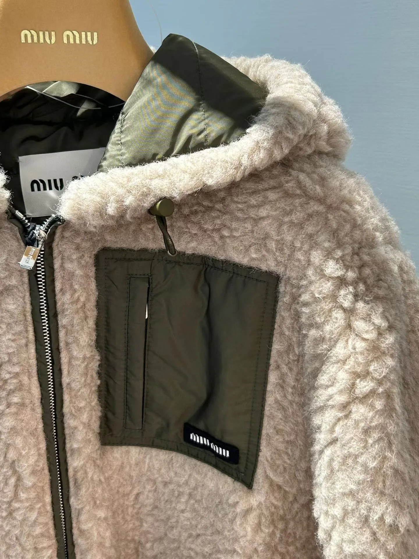 Куртки И Пуховики Женские Miu Miu 18818093