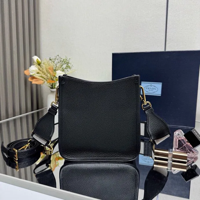 Сумки На Ремне Женские Prada 13332194