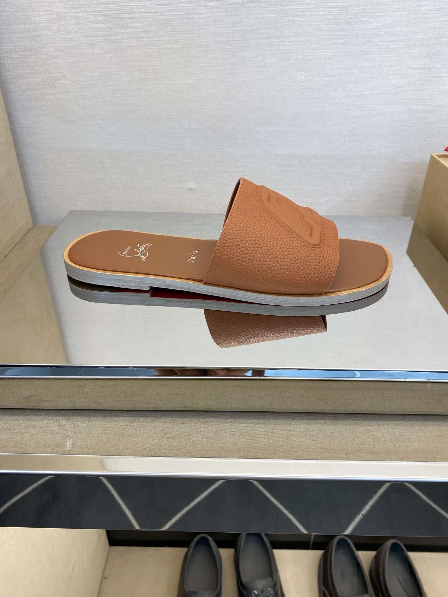 Сандалии Мужские Christian Louboutin 11710365