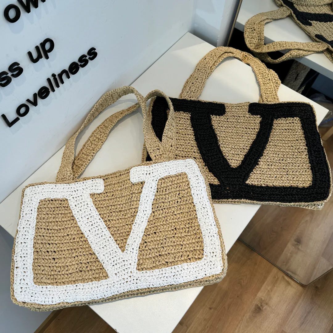Классические Сумки Женские Valentino 12765001