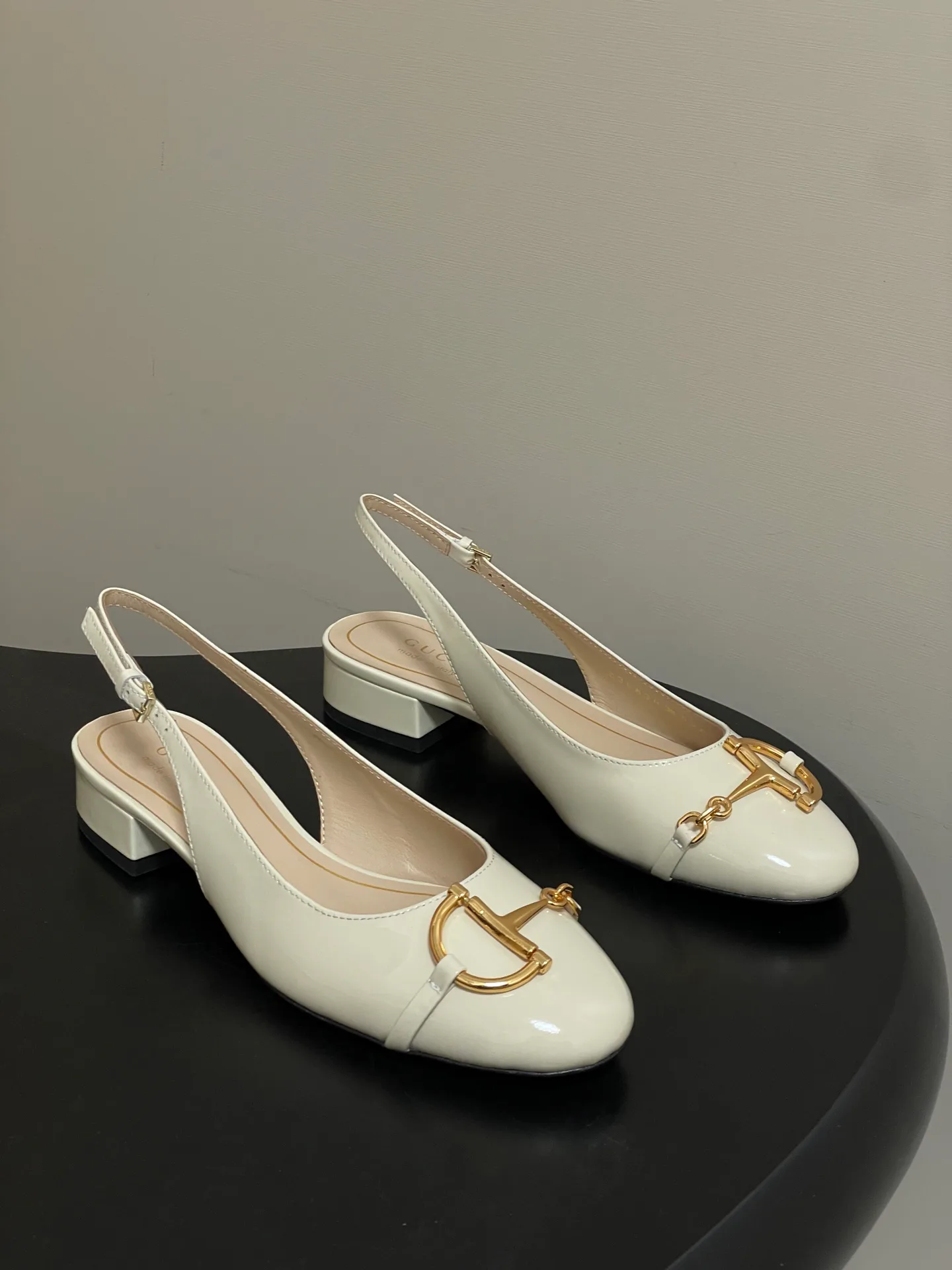 Туфли Женские Gucci 878975