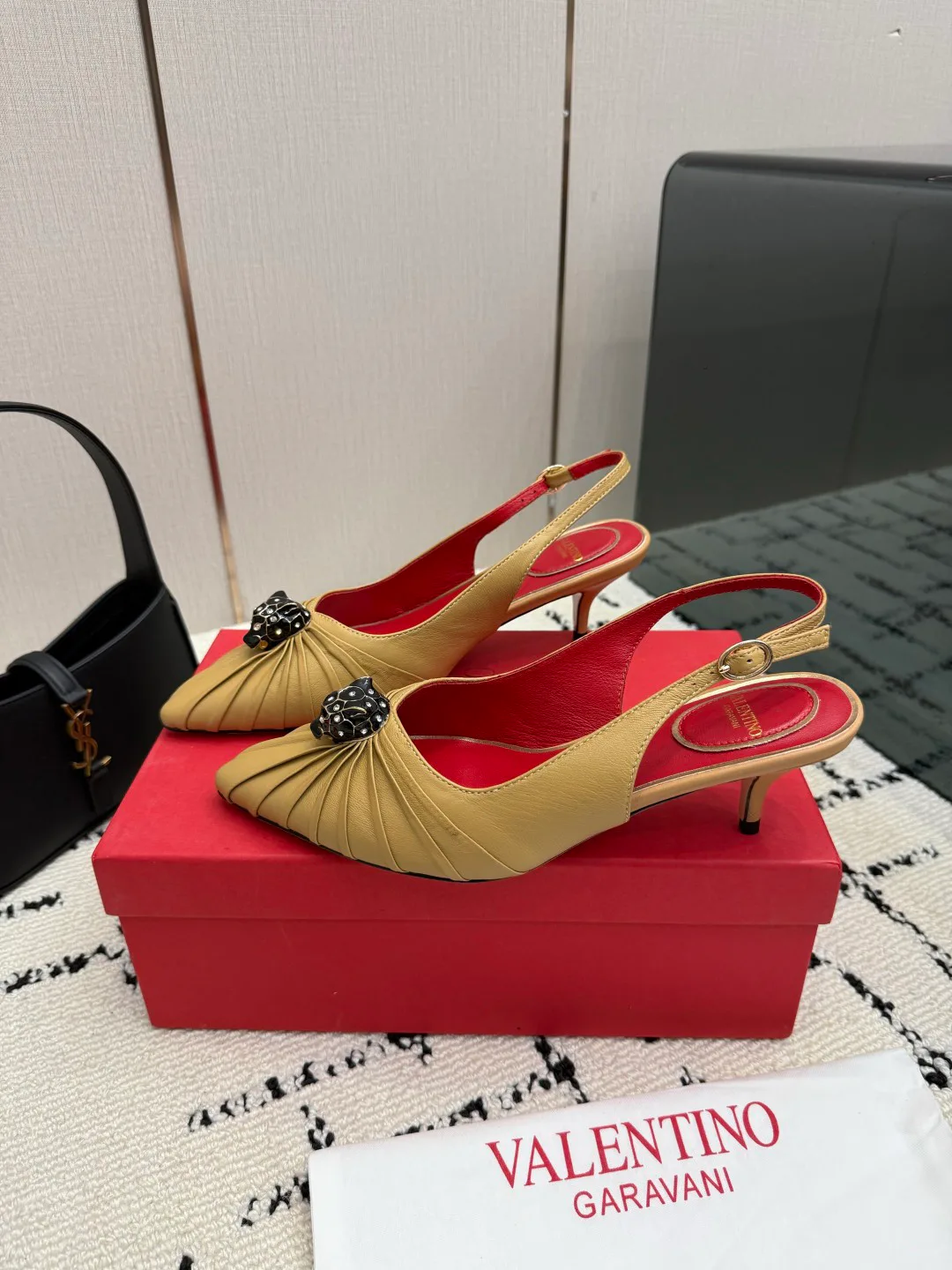 Босоножки Женские Valentino 18049046