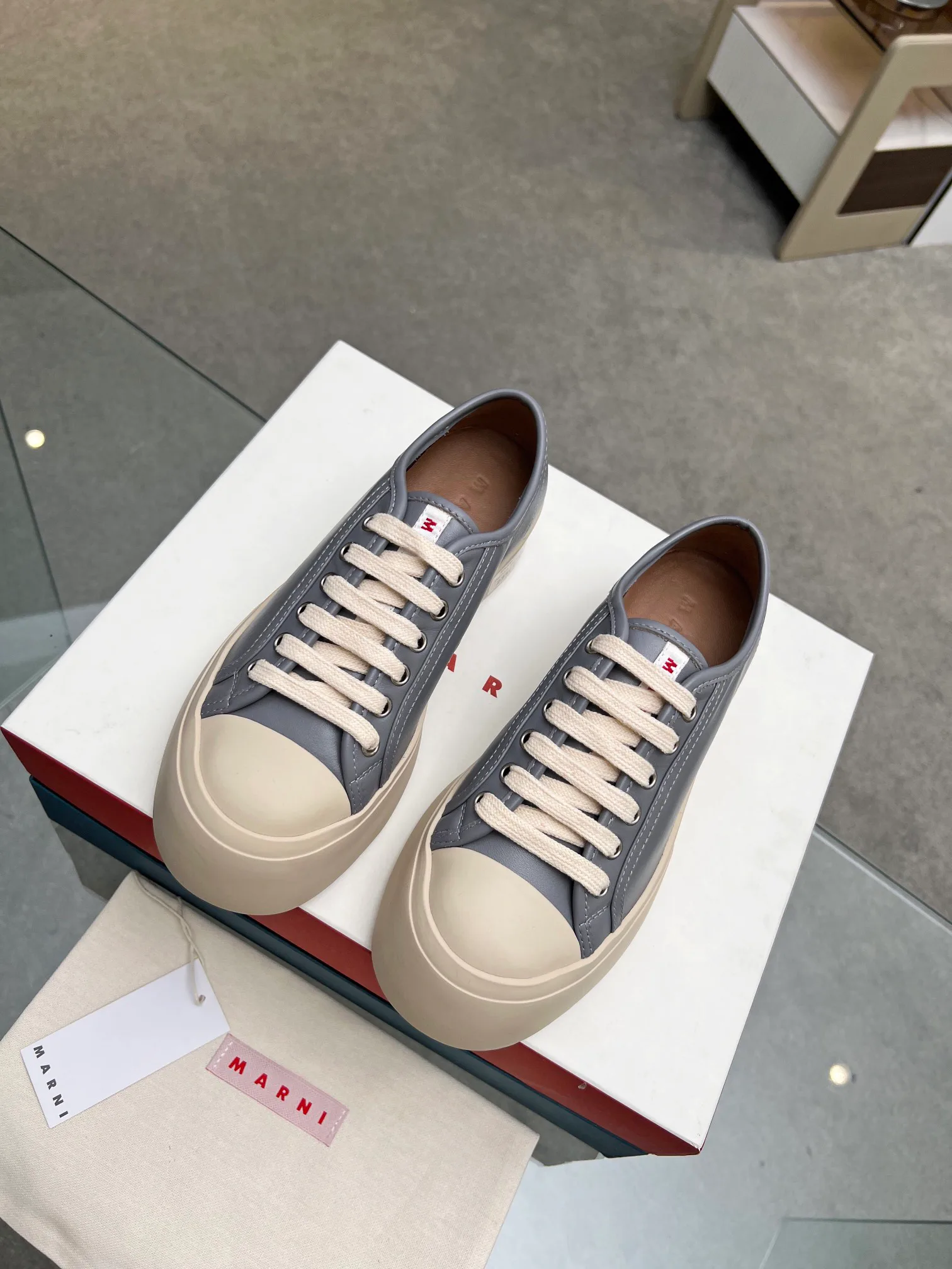 Кроссовки Женские Marni 18039750