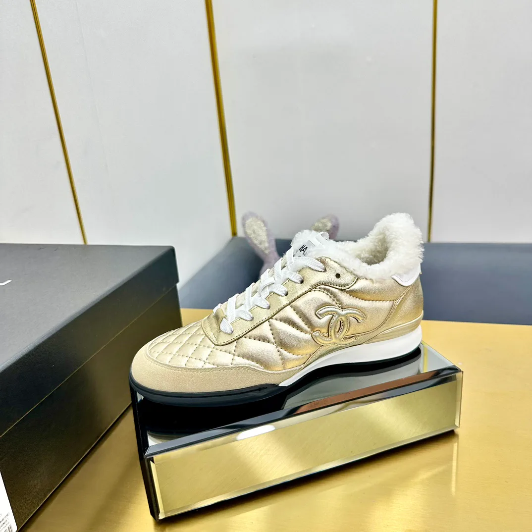 Кроссовки Женские Chanel 17949094