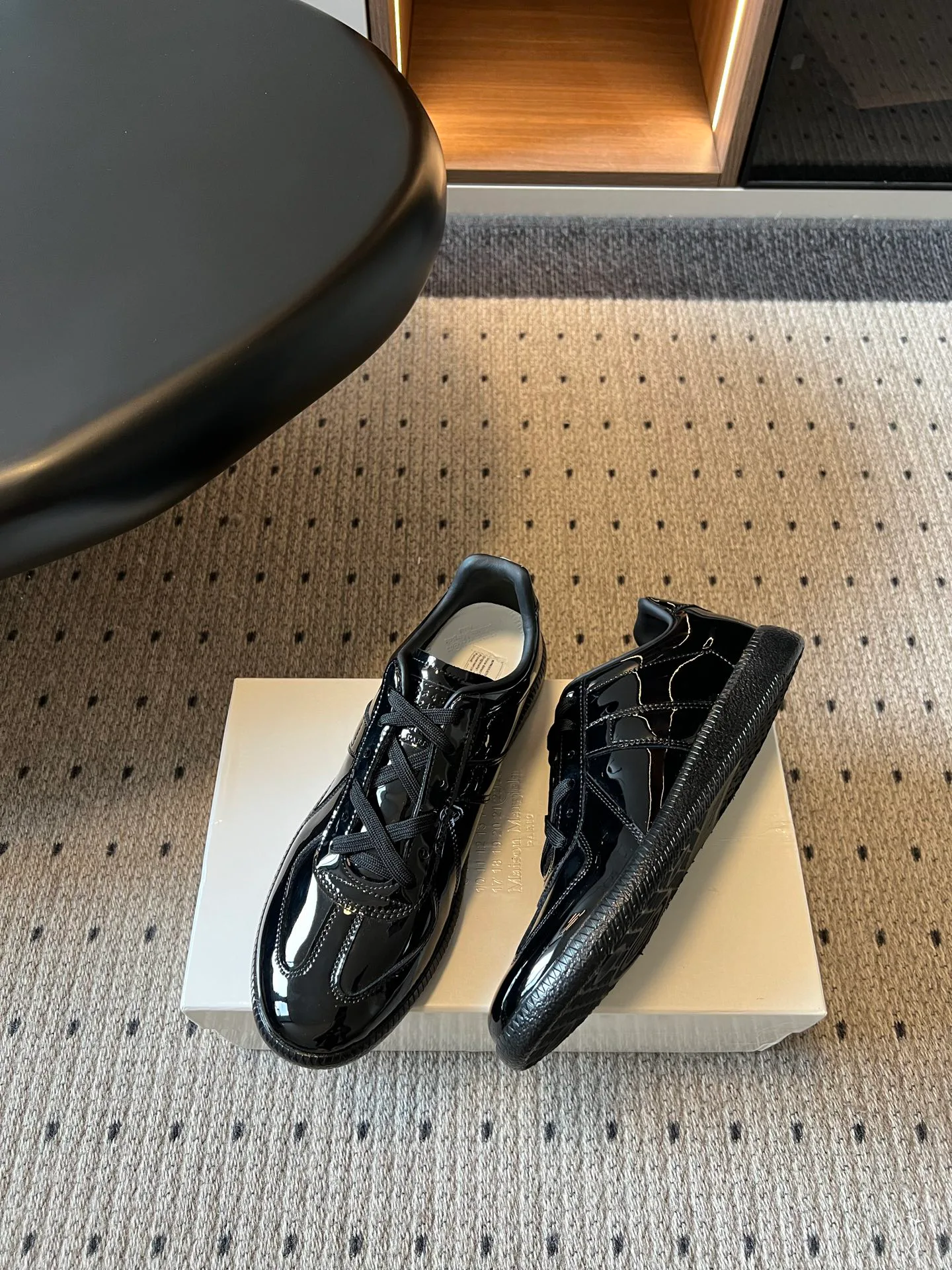 Кроссовки Женские Maison Margiela 17419506